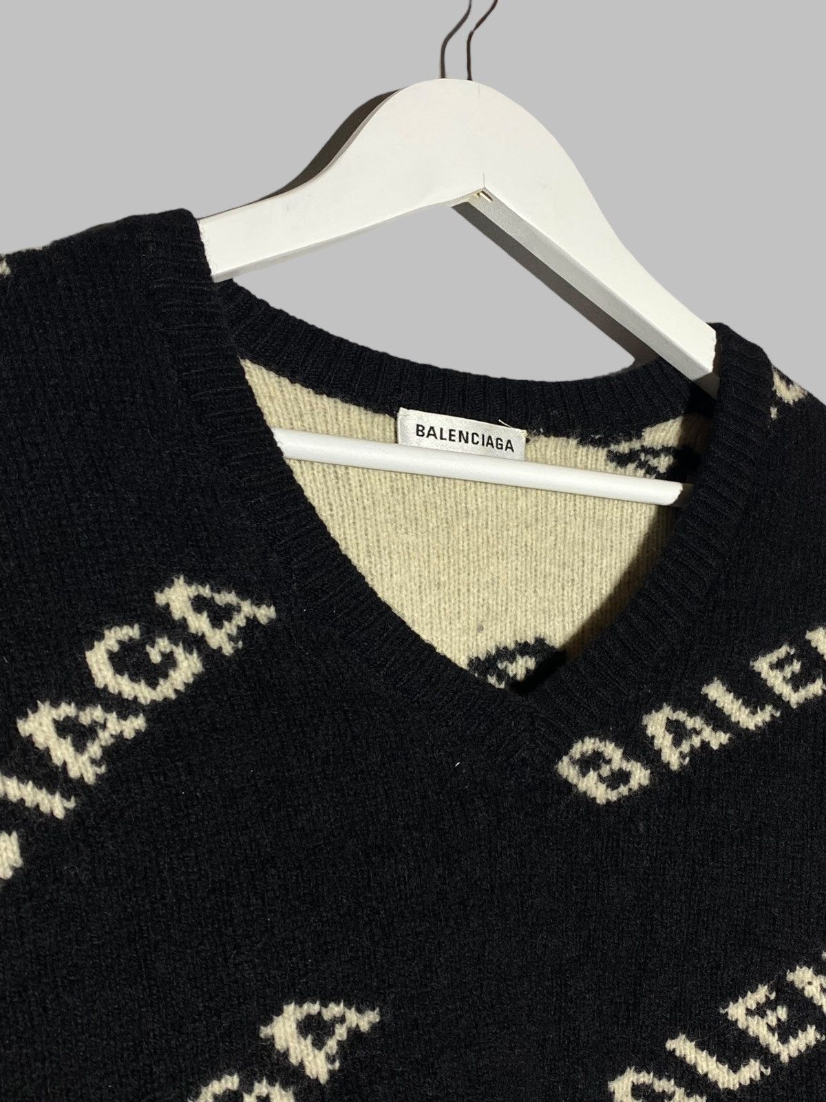 Balenciaga 🔥 BALENCIAGA LOGO KNIT SWEATER ITALY PREFALL 17 VTG VIBES Size XS / US 0-2 / IT 36-38 - 4 Thumbnail