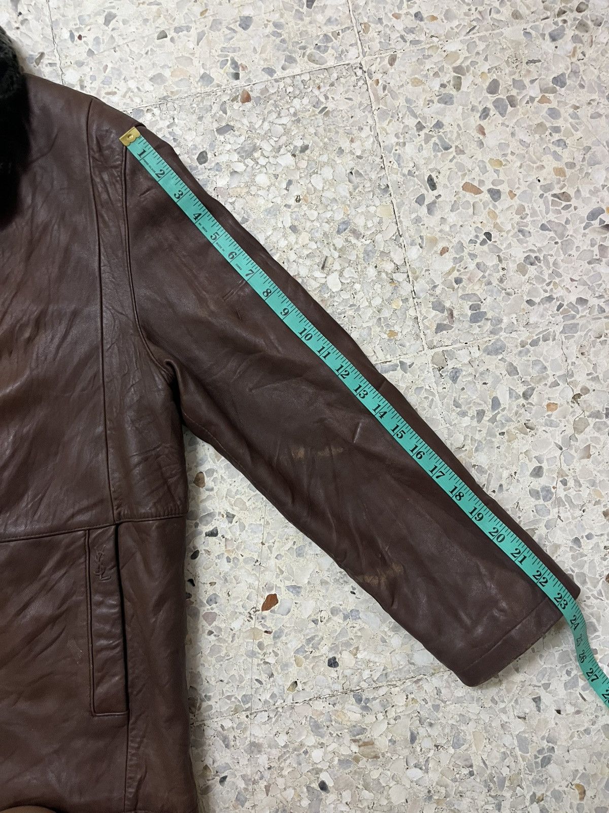 Yves Saint Laurent VTG Yves Saint Laurent Pour Homme Fur Collar Leather Jacket Size US L / EU 52-54 / 3 - 25 Thumbnail