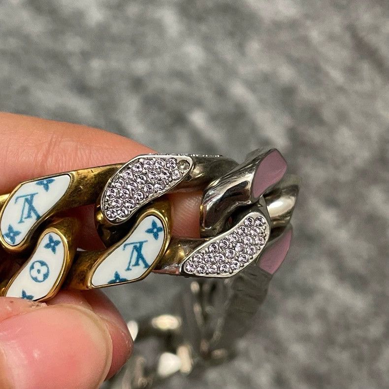Louis Vuitton Louis Vuitton Soapy Thick Chain Pattern Cuba Bracelet Size ONE SIZE - 7 Thumbnail