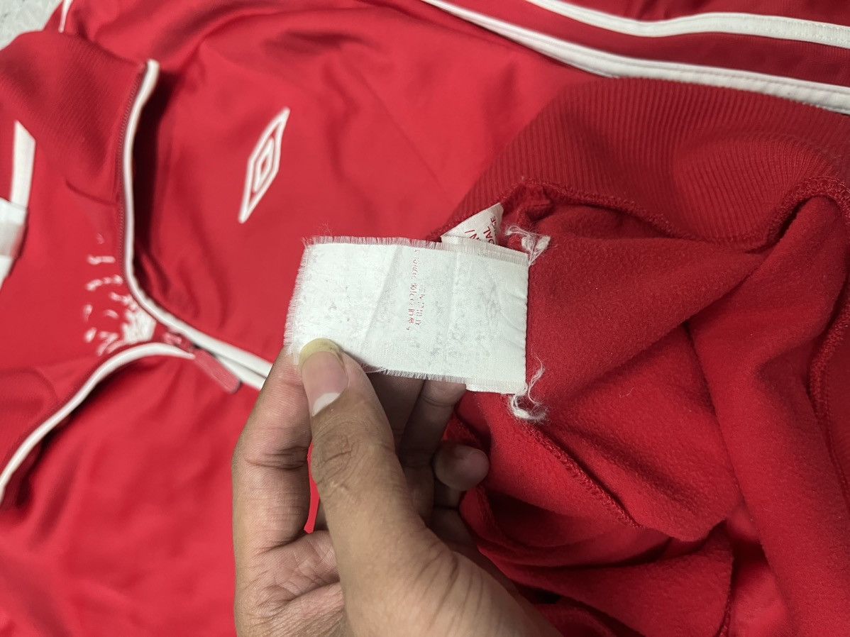 Umbro Vtg Y2k Umbro Tracktop Size US L / EU 52-54 / 3 - 12 Thumbnail