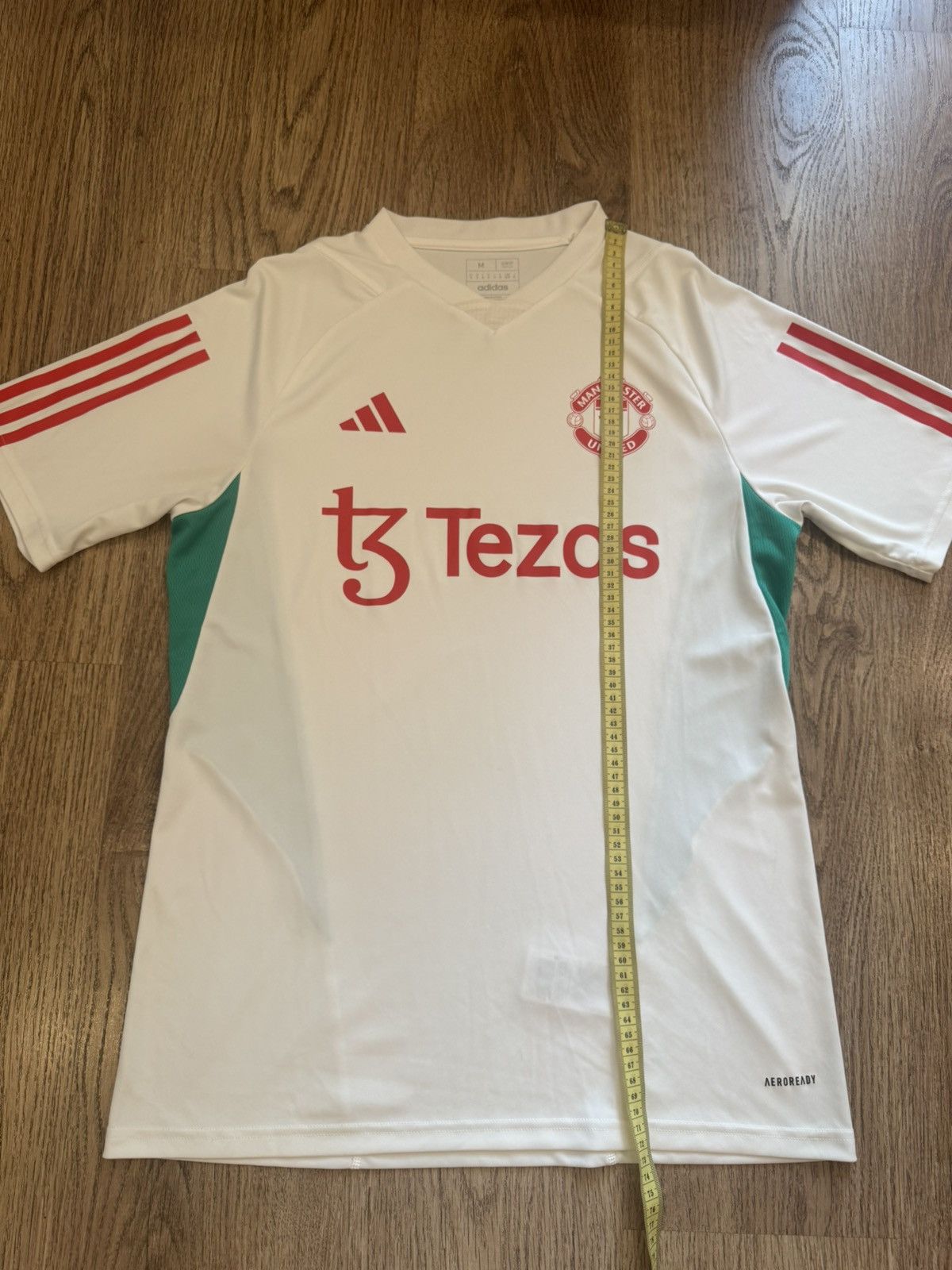 Adidas MANCHESTER UNITED 2023 TRAINING FOOTBALL JERSEY ADIDAS SIZ M Size US M / EU 48-50 / 2 - 2 Thumbnail