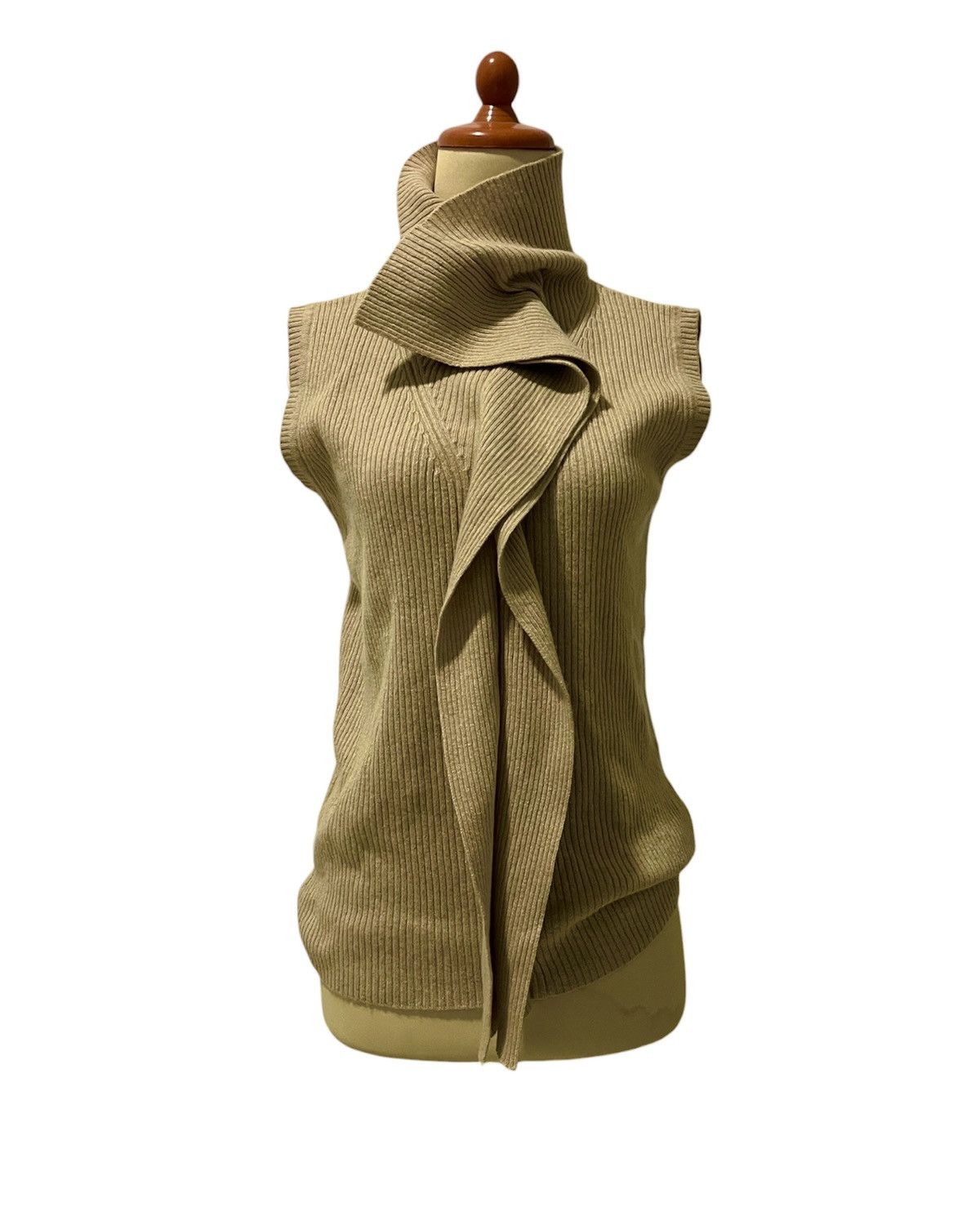 Gianfranco Ferre Gianfranco Ferre Y2K Asymmetrical Draped Sleeveless Knit Top Size M / US 6-8 / IT 42-44 - 1 Thumbnail