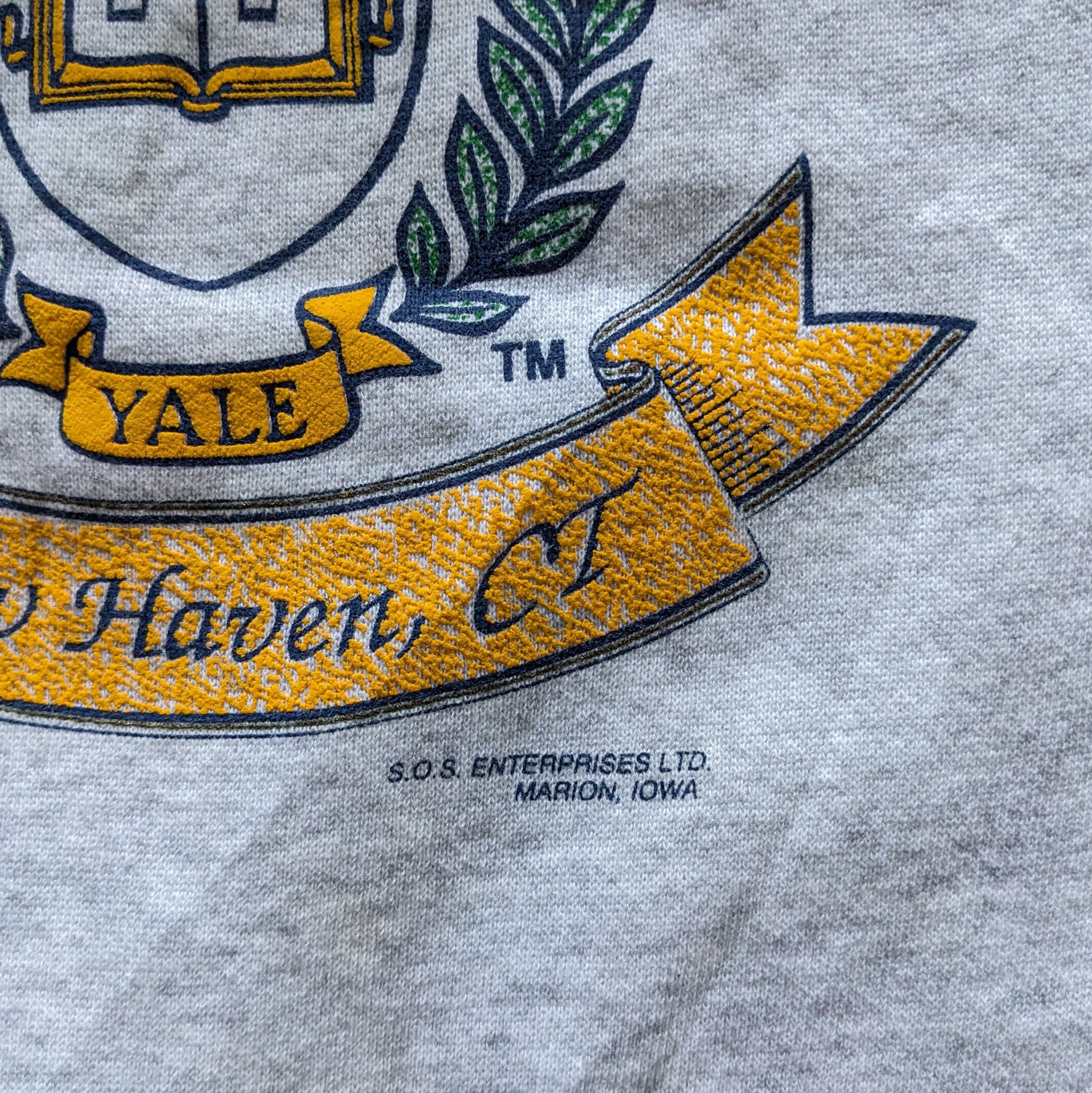 Vintage Vintage YALE Champion American University Sweatshirt Size US M / EU 48-50 / 2 - 2 Thumbnail