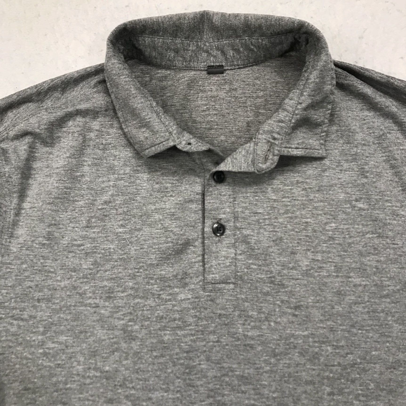 Lululemon Lululemon Polo Shirt Mens M Gray Short Sleeve Polo Sports Modern Classic Golf Activewear shirt Size US M / EU 48-50 / 2 - 2 Thumbnail