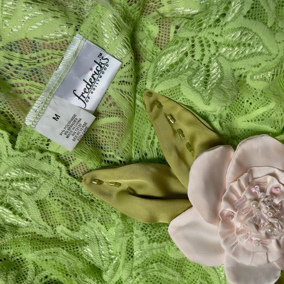 Other Romantic Y2K Lime Green Lace Sheer Halter Camisole (M) Size M / US 6-8 / IT 42-44 - 12 Thumbnail