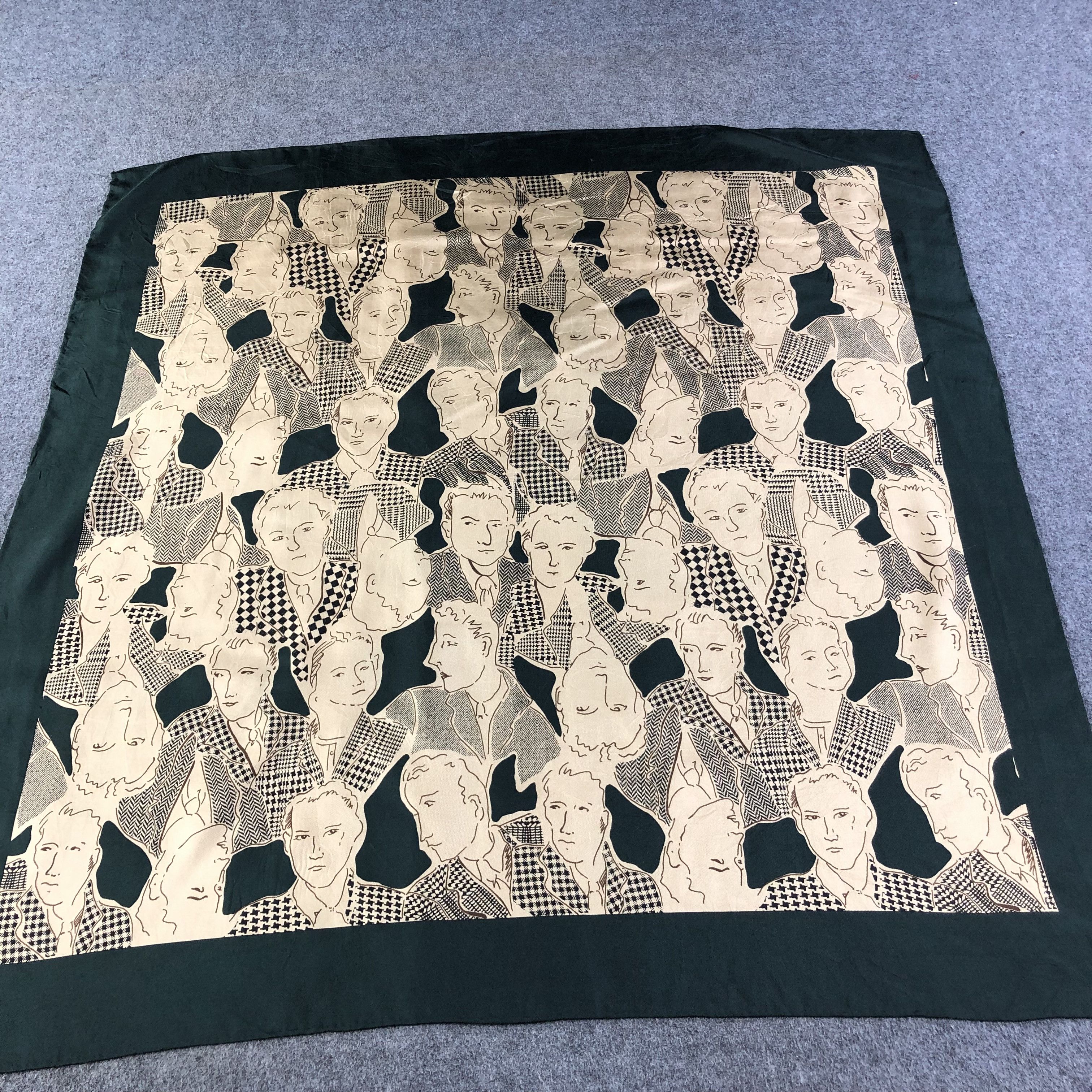 Japanese Brand Luxury Design Hand Rolled Silk Scarf M556 Size ONE SIZE - 1 Thumbnail