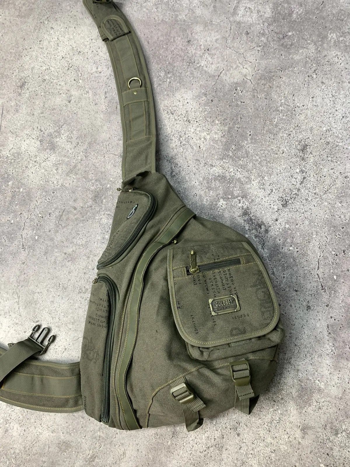 00s TOUGH JEANS body bag military Y2K