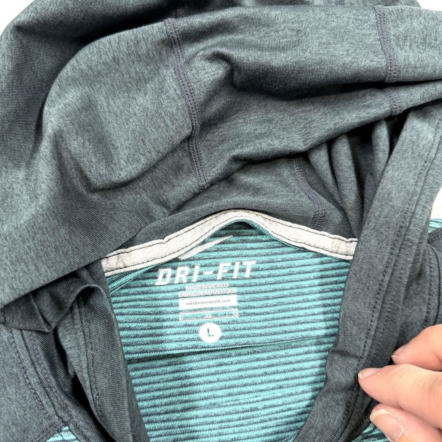Nike Nike Hoodie Mens Large Green Striped Dri-FIT Pullover Running Shirt Size US L / EU 52-54 / 3 - 4 Thumbnail