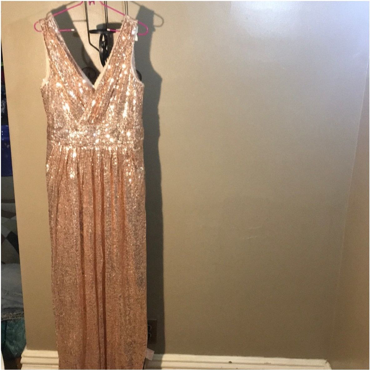 kate kasin gold sequin dress Women Sequined Party Tops Short Sleeve Plunging Neck Peplum Hem Tops – Kate  Kasin main image 0
