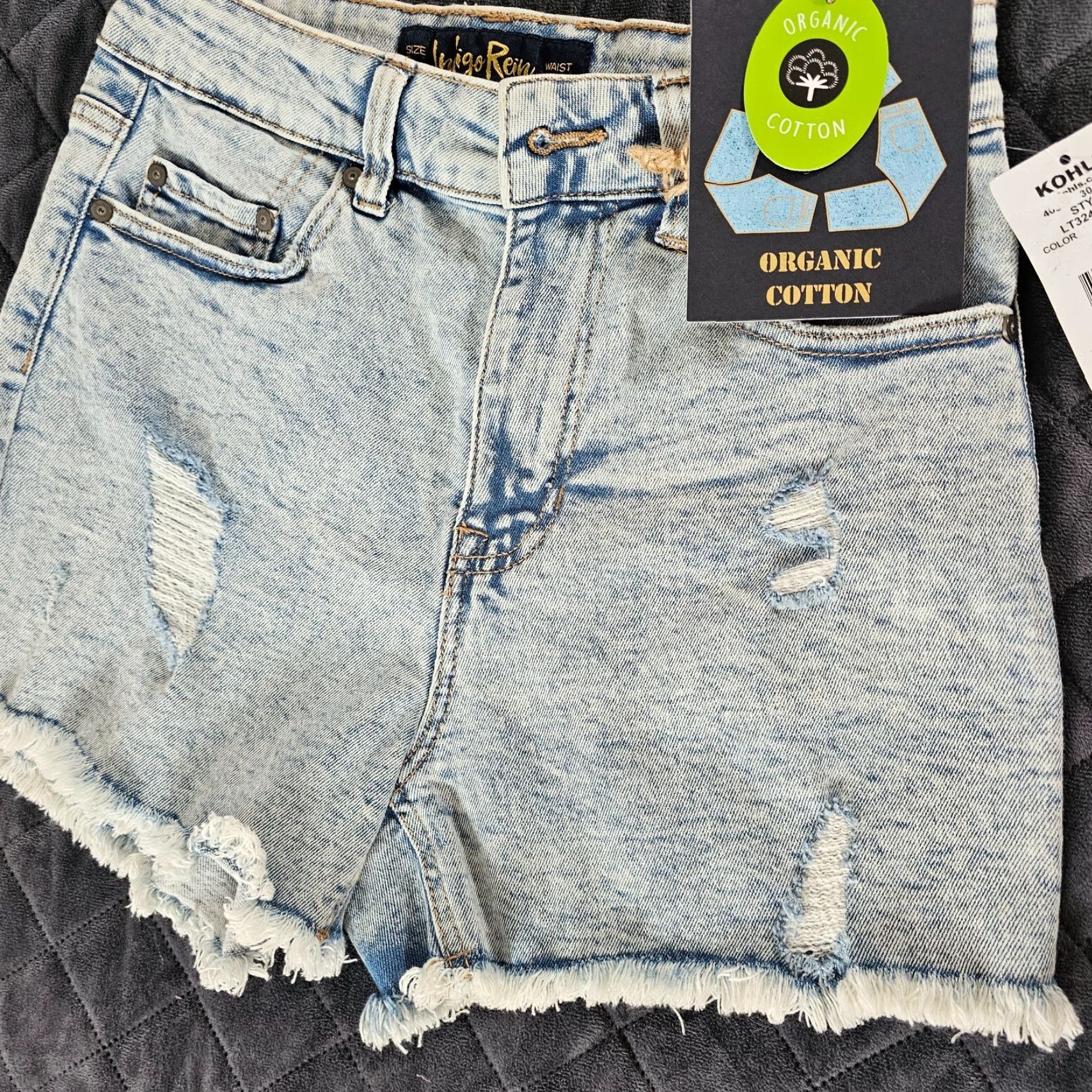 Vintage Indigo Rein Women's Super High Rise Jean Shorts Size 5 Light Wash Blue Denim Size 26" / US 2 / IT 38 - 3 Thumbnail