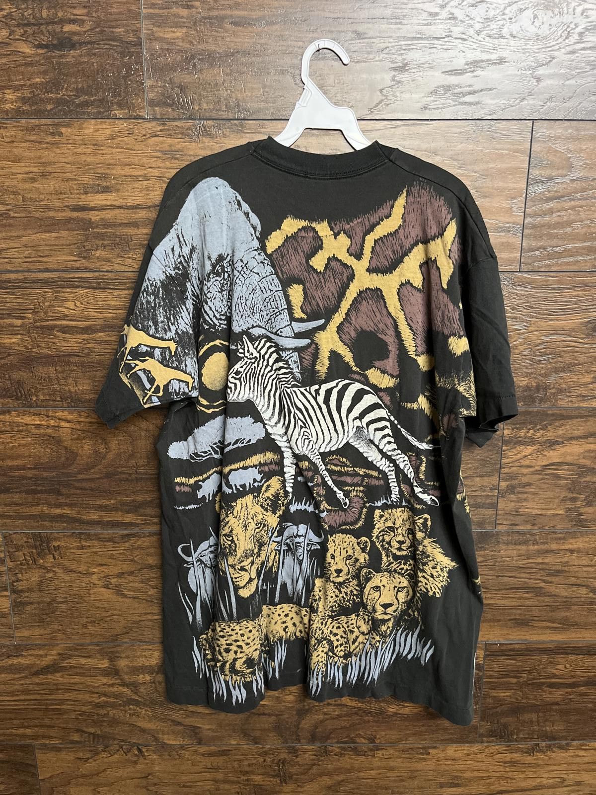 Fruit Of The Loom VTG Nature AOP Tee - African Safari Harleyquin T-shirt XL Size US XL / EU 56 / 4 - 2 Thumbnail