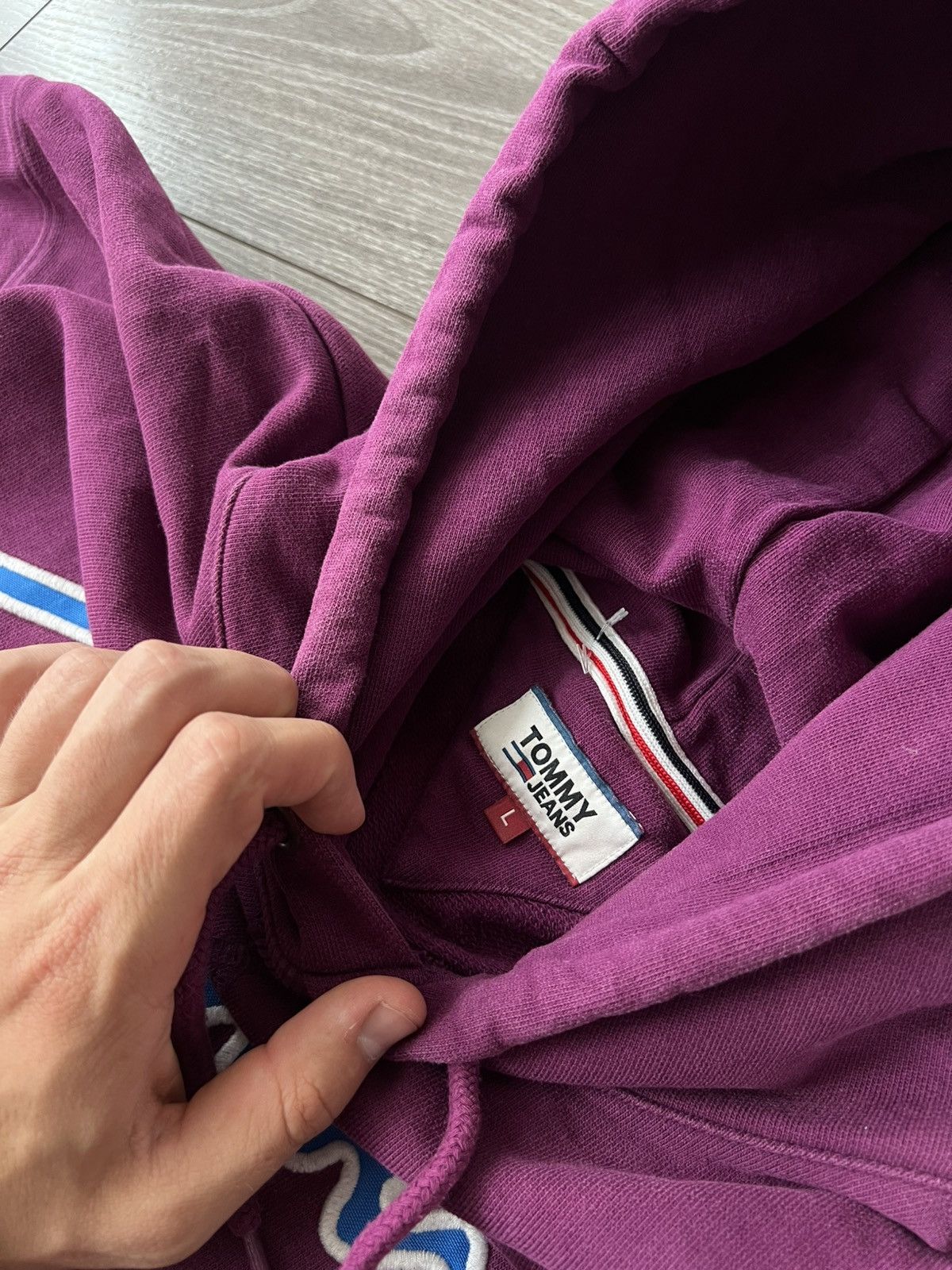 Tommy Hilfiger Tommy Hilfiger Jeans Signature Big Logo Purple Hoodie Size US L / EU 52-54 / 3 - 18 Thumbnail