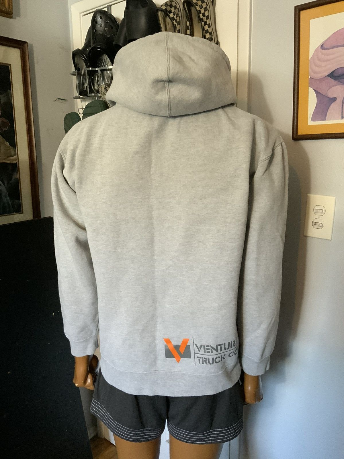 Vintage Vintage Y2K Venture Trucks Co Skateboarding Skate Hoodie Size US M / EU 48-50 / 2 - 9 Thumbnail