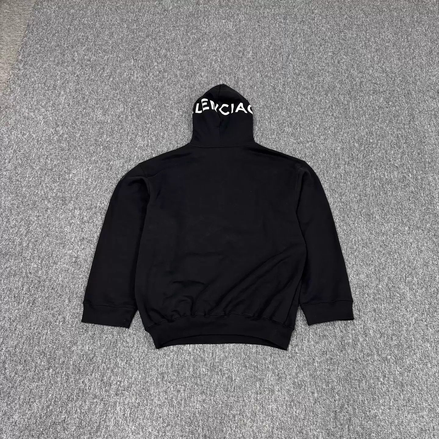 Balenciaga Balenciaga Black Back Logo Print Hoodie M Size US M / EU 48-50 / 2 - 2 Thumbnail