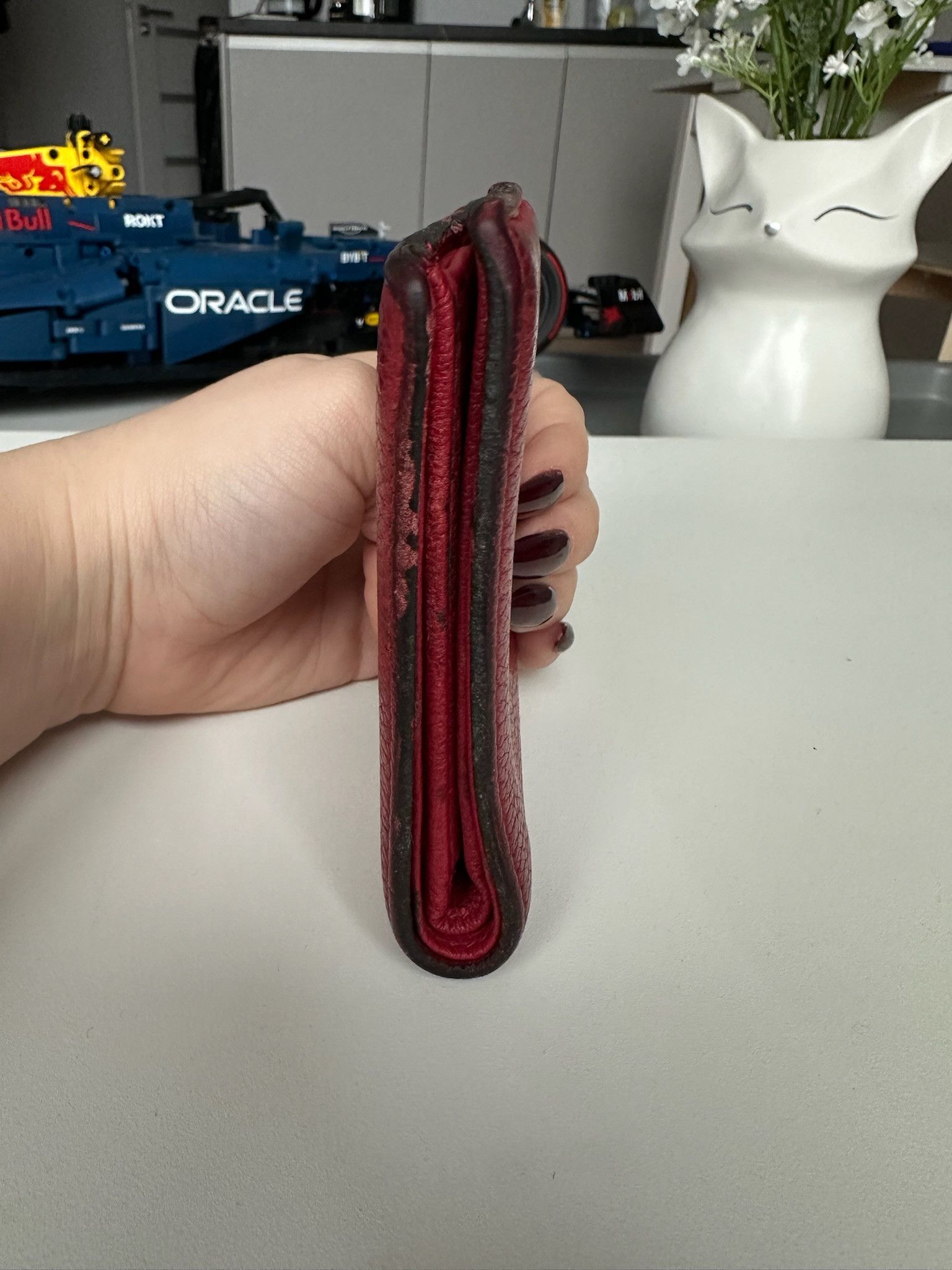 Gucci Authentic Gucci Wallet Distressed Logo Red Leather Size ONE SIZE - 5 Thumbnail