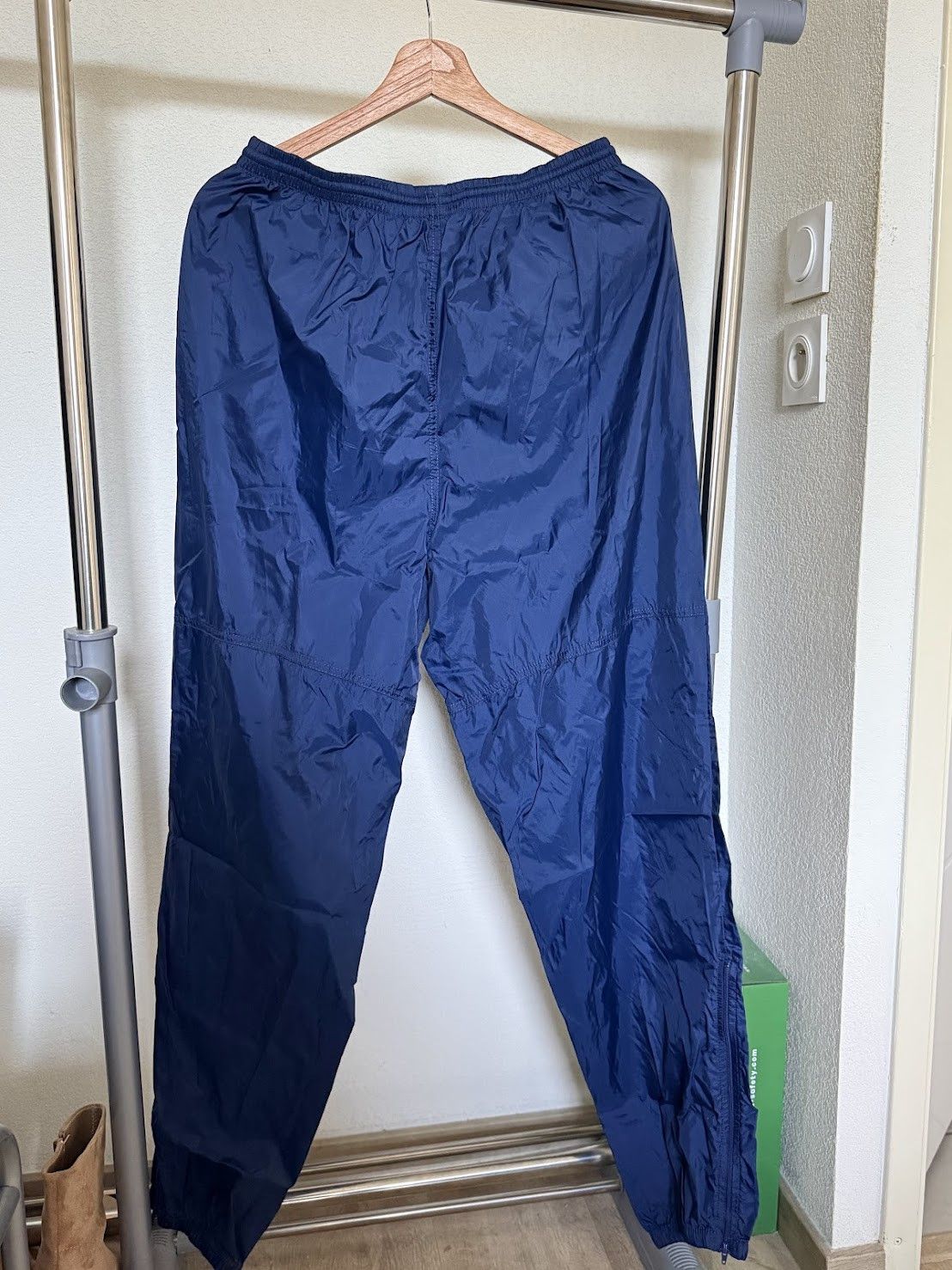 Nike Vintage Nike Nylon Track Pants Navy Blue Y2K Size US 30 / EU 46 - 2 Thumbnail