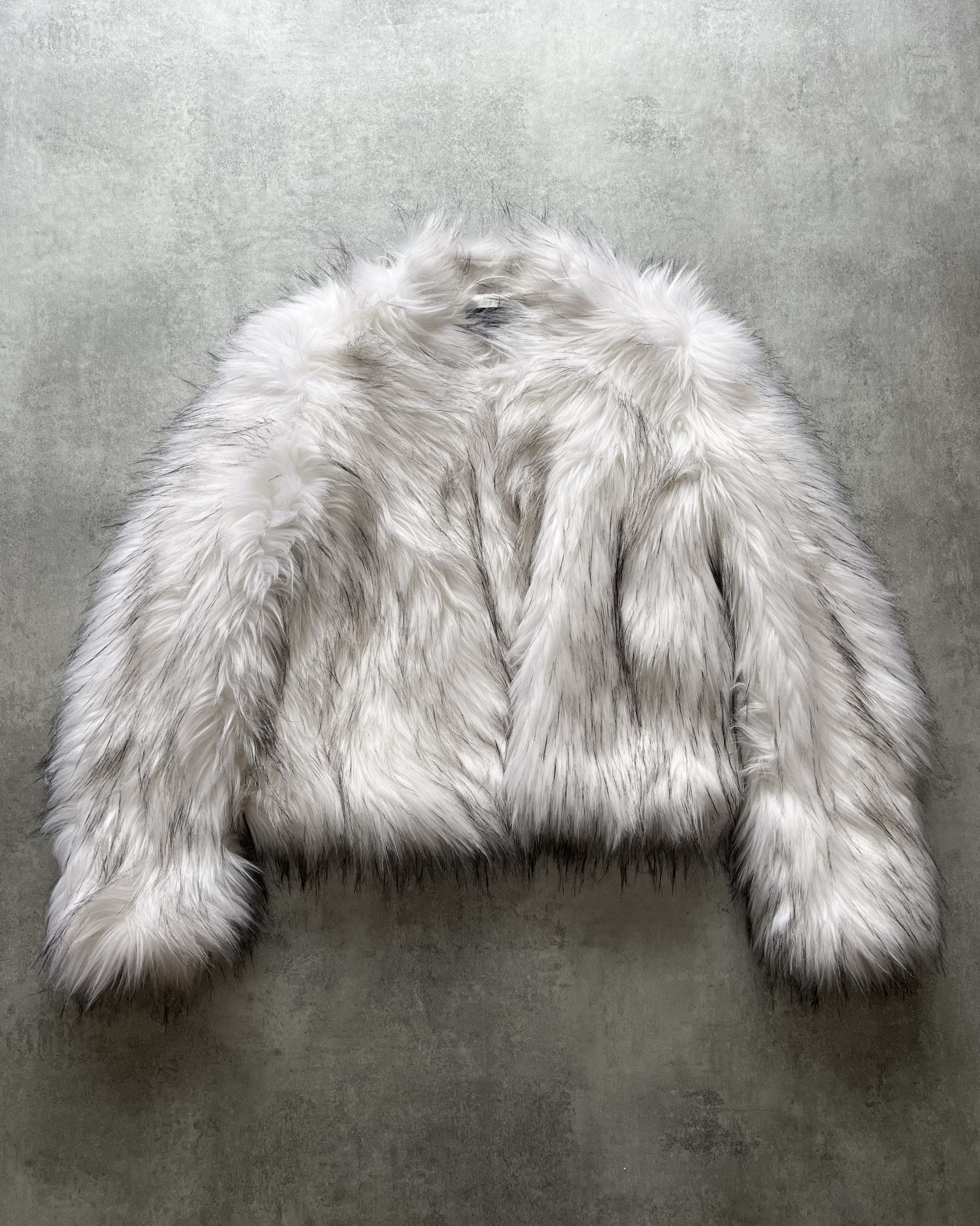 image of Archival Clothing x Emporio Armani Aw2017 Emporio Armani Winter Radiance Fur in White, Women's (Siz