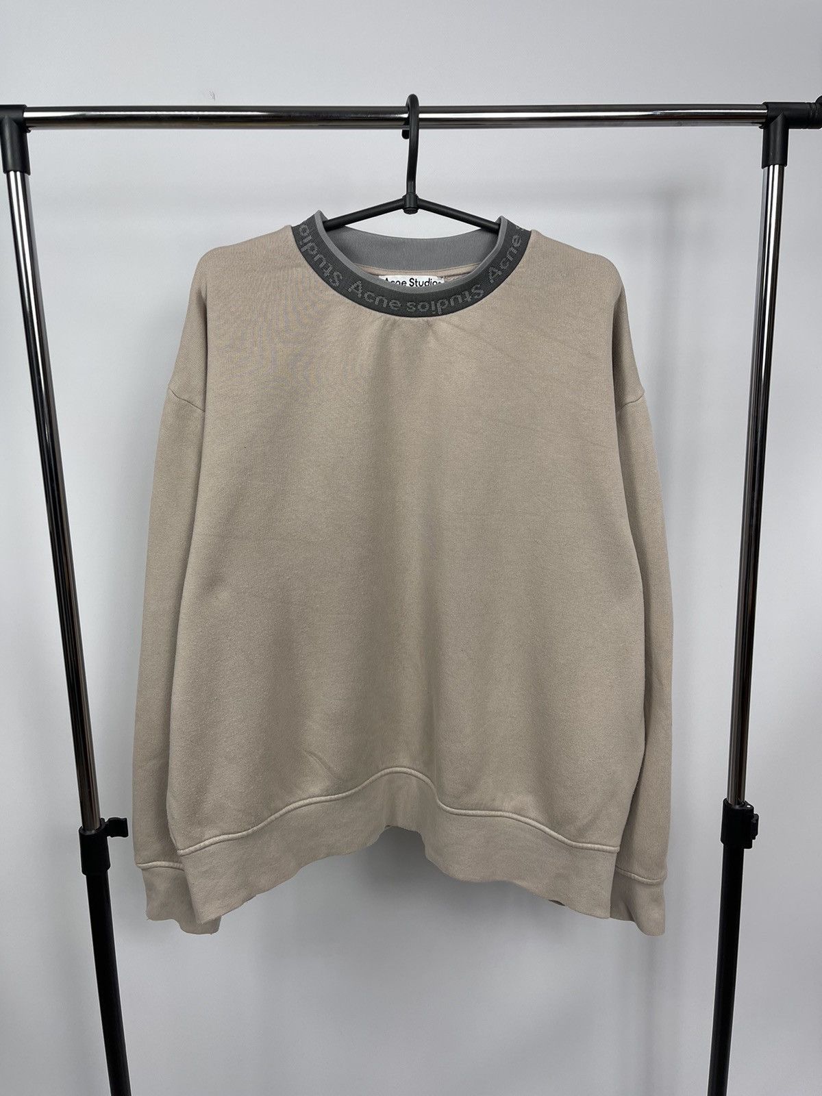 Acne Studios Acne Studios Flogho Crewneck Sweatshirt in Pale Beige Size L Size US L / EU 52-54 / 3 - 1 Thumbnail