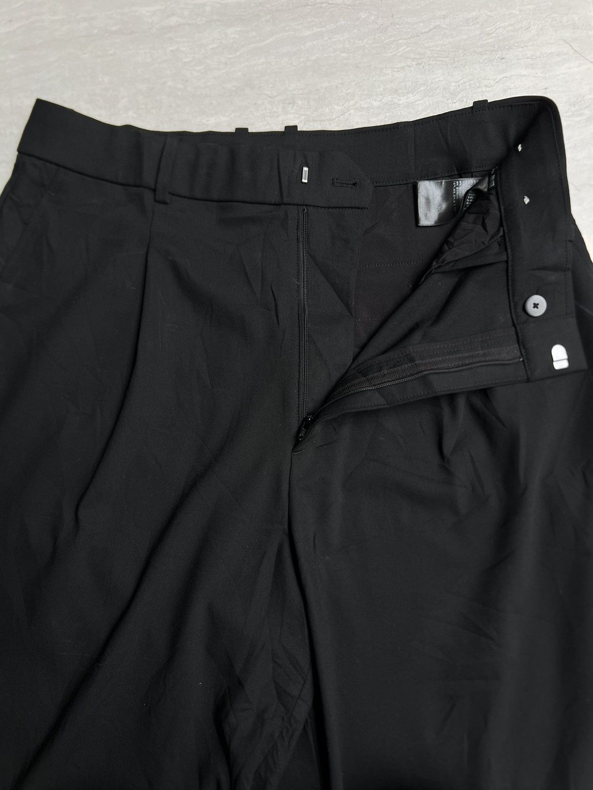 Uniqlo Uniqlo Black Long Pants Size US 31 - 3 Thumbnail