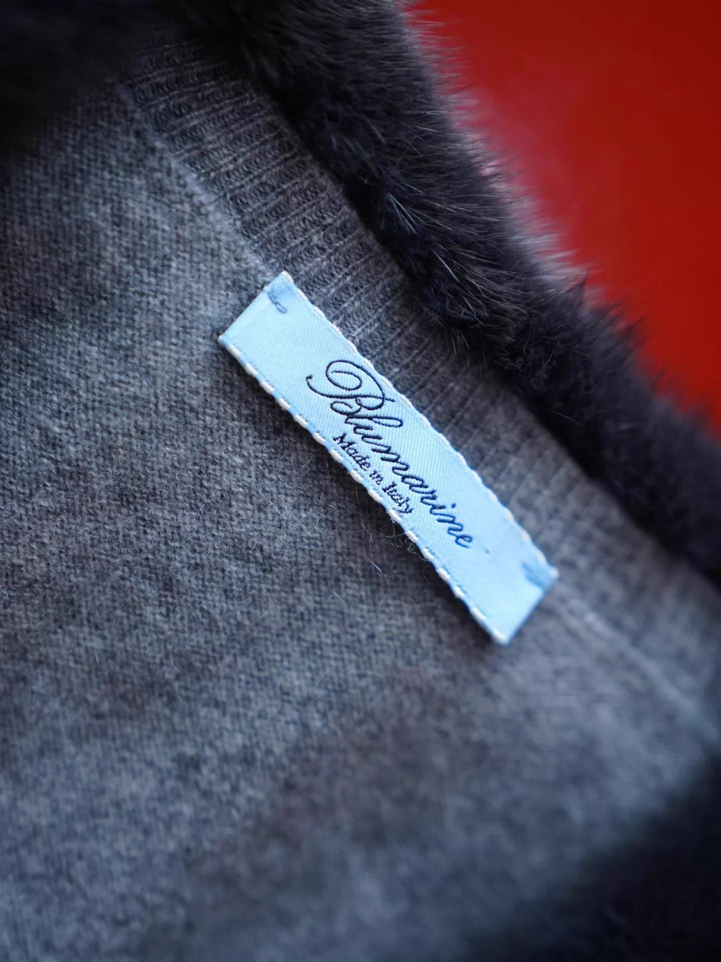 Blumarine Blumarine Mink Collar Cashmere Cardigan Gray Crystal Btn Size S / US 4 / IT 40 - 6 Thumbnail