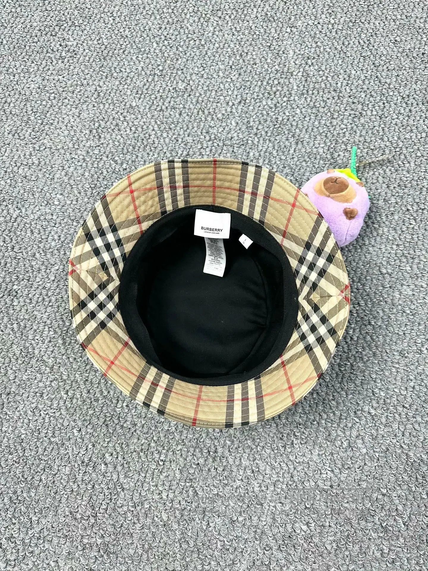 Burberry Burberry size L Classic Khaki Plaid Fisherman Hat| Size ONE SIZE - 3 Thumbnail