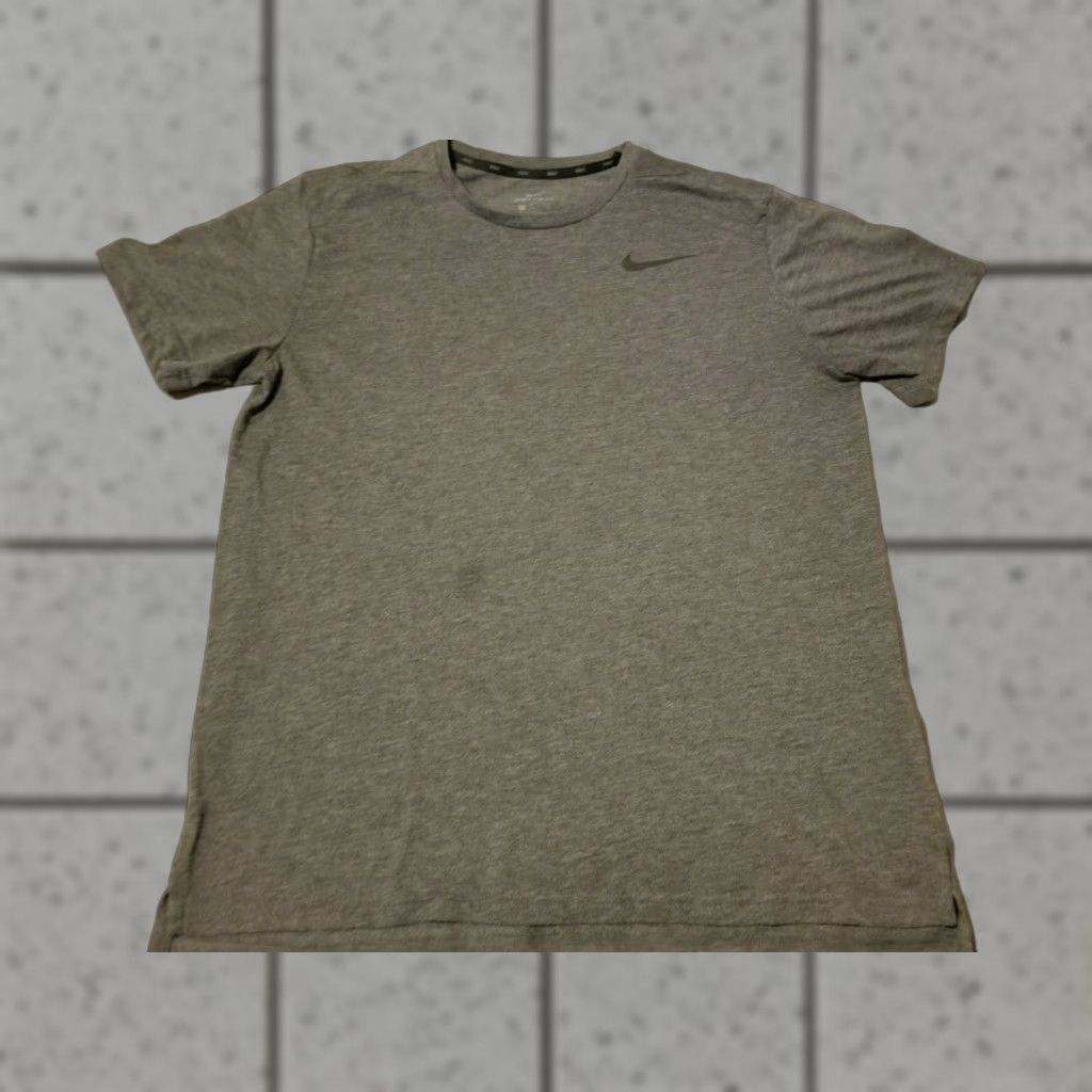 Nike Nike Shirt Mens L Large Gray Athletic Gym Workout T-Shirt Regular Size Sportswear Size US L / EU 52-54 / 3 - 1 Thumbnail