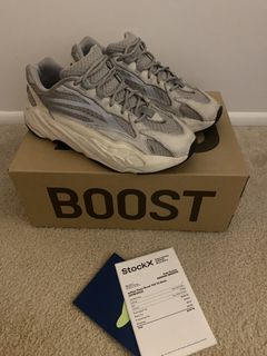 Static clearance 700 stockx