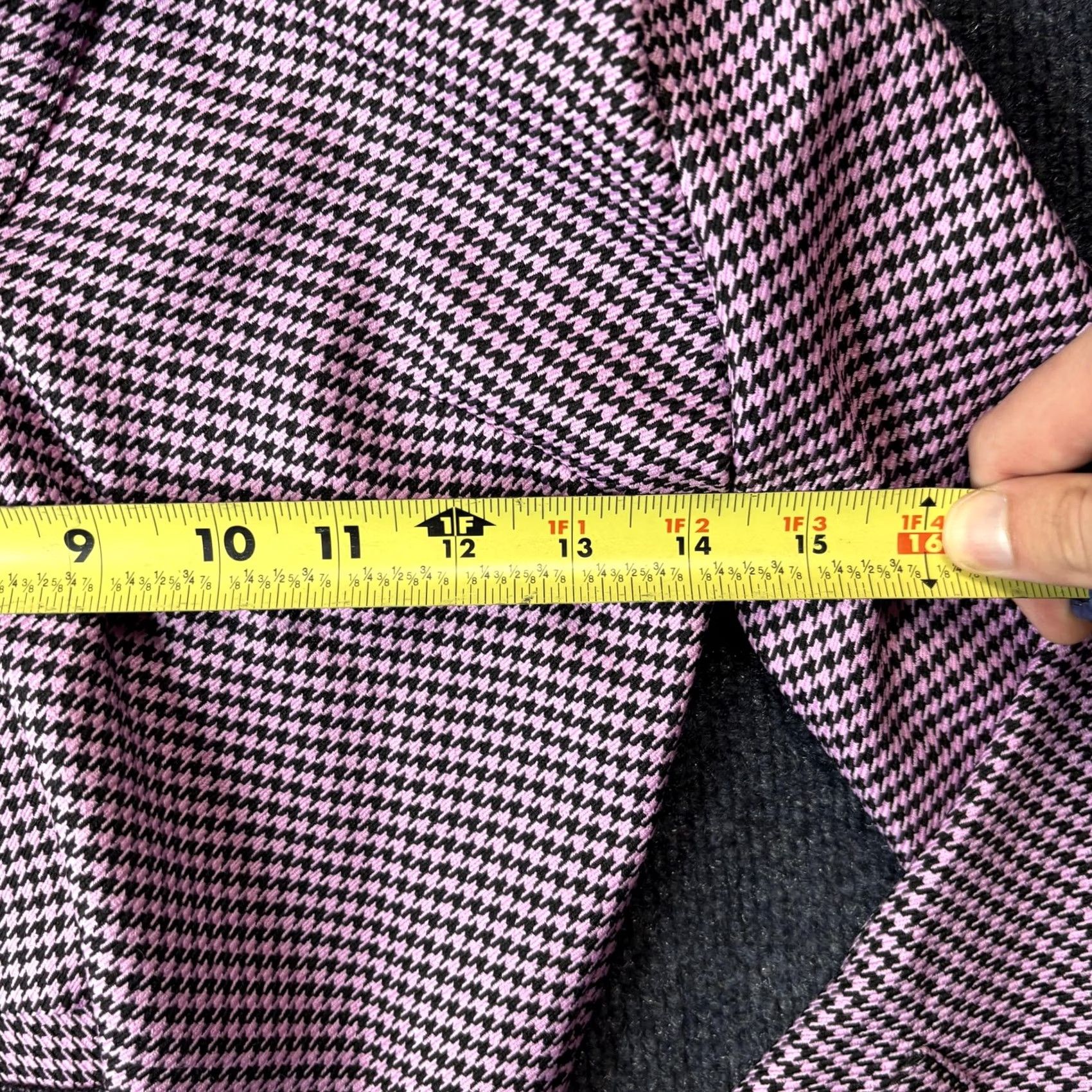 Zara VINTAGE? No, Zara Polo Shirt Womens XS Pink Check Cropped Collared Long Sleeve Houndstooth Sold? Size XS / US 0-2 / IT 36-38 - 4 Thumbnail