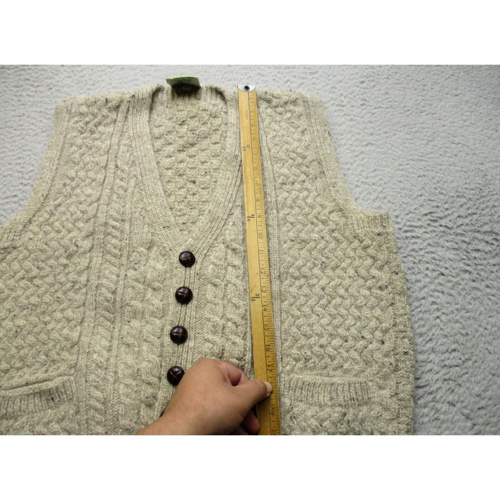 Vintage Carraig Donn Sweater Vest Mens L Beige Wool Cable Knit Aran Ireland Pockets Size US L / EU 52-54 / 3 - 3 Thumbnail