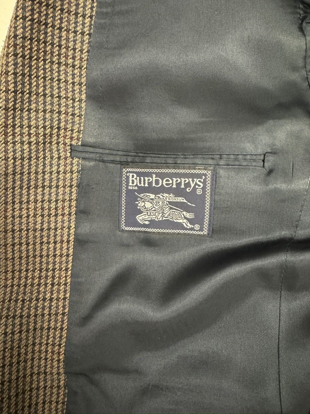 Burberry Burberrys’ Made in USA Vintage Subtle Multi Check Jacket Size 44R - 9 Thumbnail