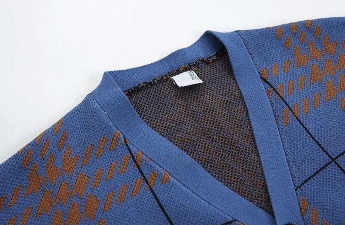 Japanese Brand V Neck Buttoned Long Sleeve Knit Jacket Size US M / EU 48-50 / 2 - 4 Thumbnail