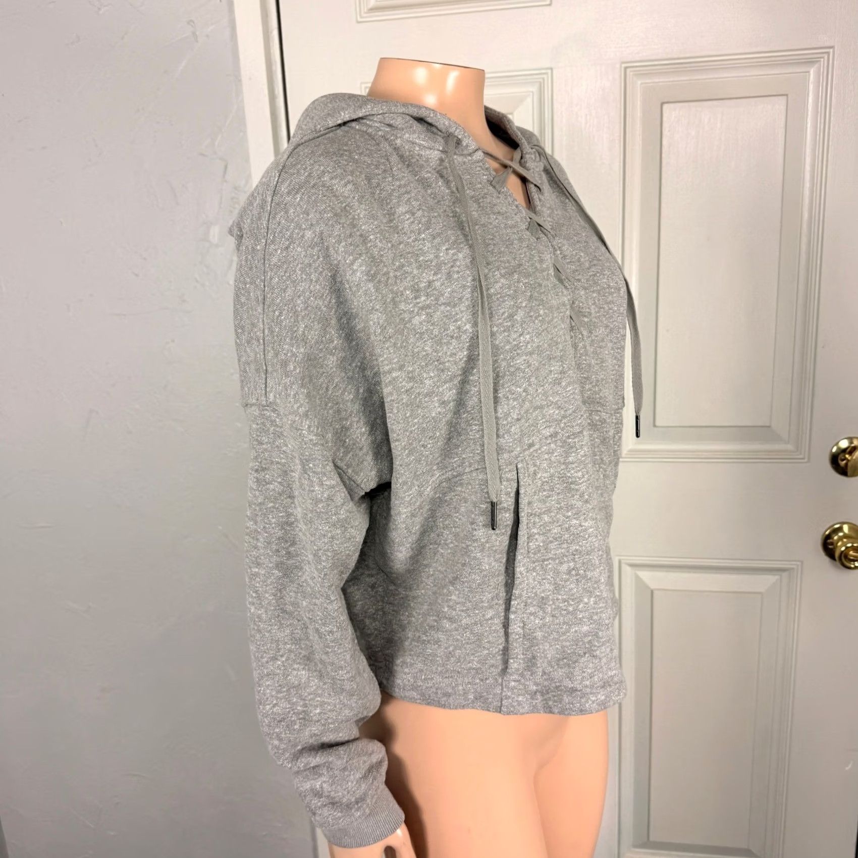 Prana prAna Cozy up Illana Women's Sweatshirt Small Cotton Crop Hoodie Hooded Lace Up V-Neck Gray S Women's Clothing Sweatshirt Size S / US 4 / IT 40 - 5 Thumbnail