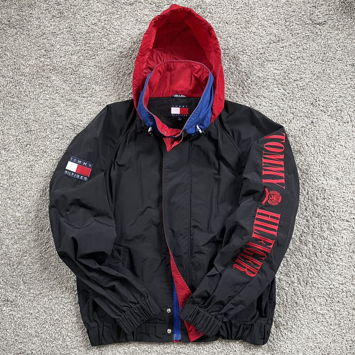 Tommy Hilfiger × Tommy Jeans 🔴Tommy Hilfiger Jacket Size XL Black Spellout Rare Vintage Size US XL / EU 56 / 4 - 10 Thumbnail