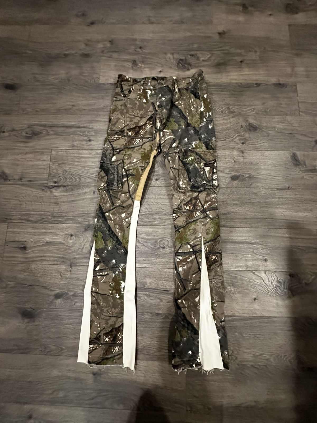 Valabasas Valabasas Woodland Camo Cargo Stacked Jeans Size US 30 / EU 46 - 1 Thumbnail