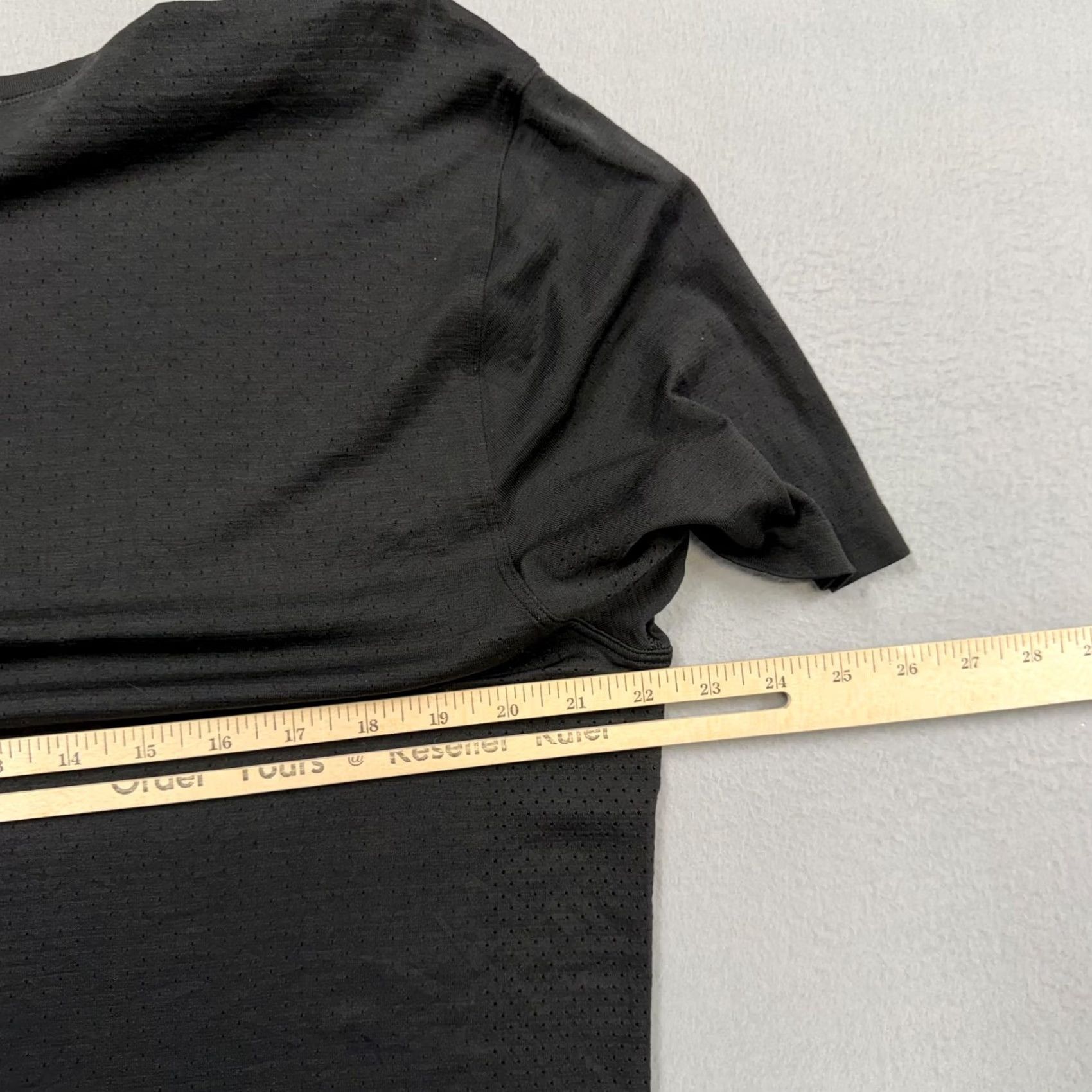 Lululemon Lululemon shirt Mens XL black Seaside Florida performance running stretch gym Shirt Kinder? Size US XL / EU 56 / 4 - 6 Thumbnail