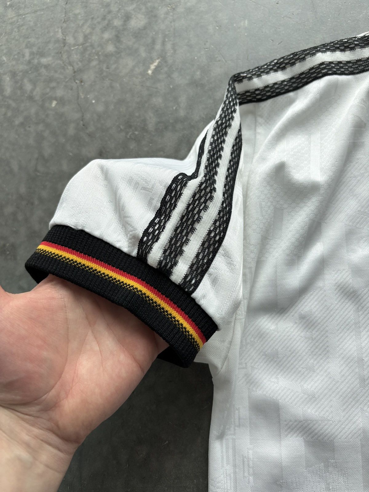 Adidas Vintage 1996 Adidas Germany Home Jersey Size US L / EU 52-54 / 3 - 7 Thumbnail