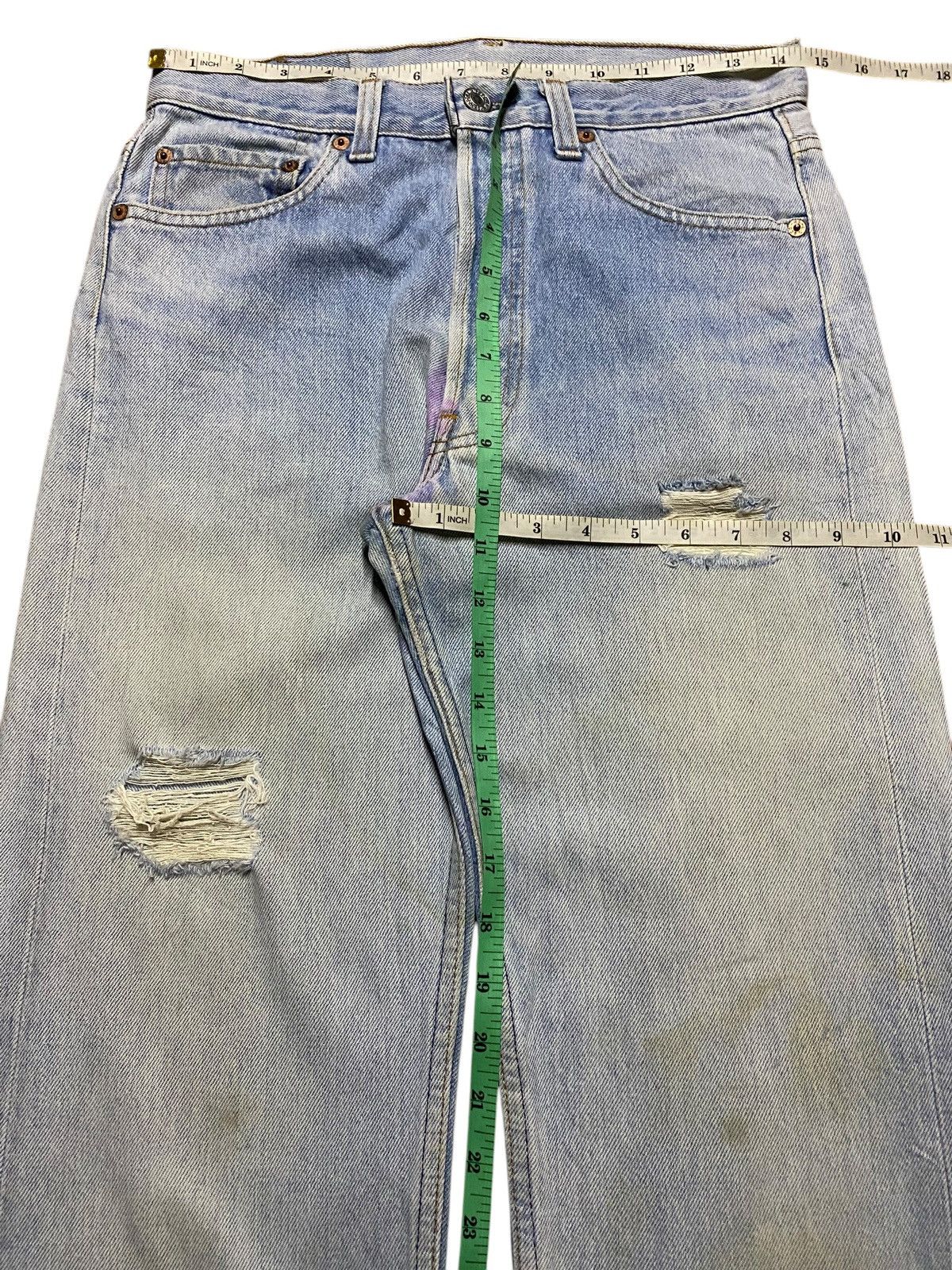 Levi's Vintage Clothing Vintage Levis 501 80s Grunge Distressed Loose Jeans Size US 29 - 14 Thumbnail