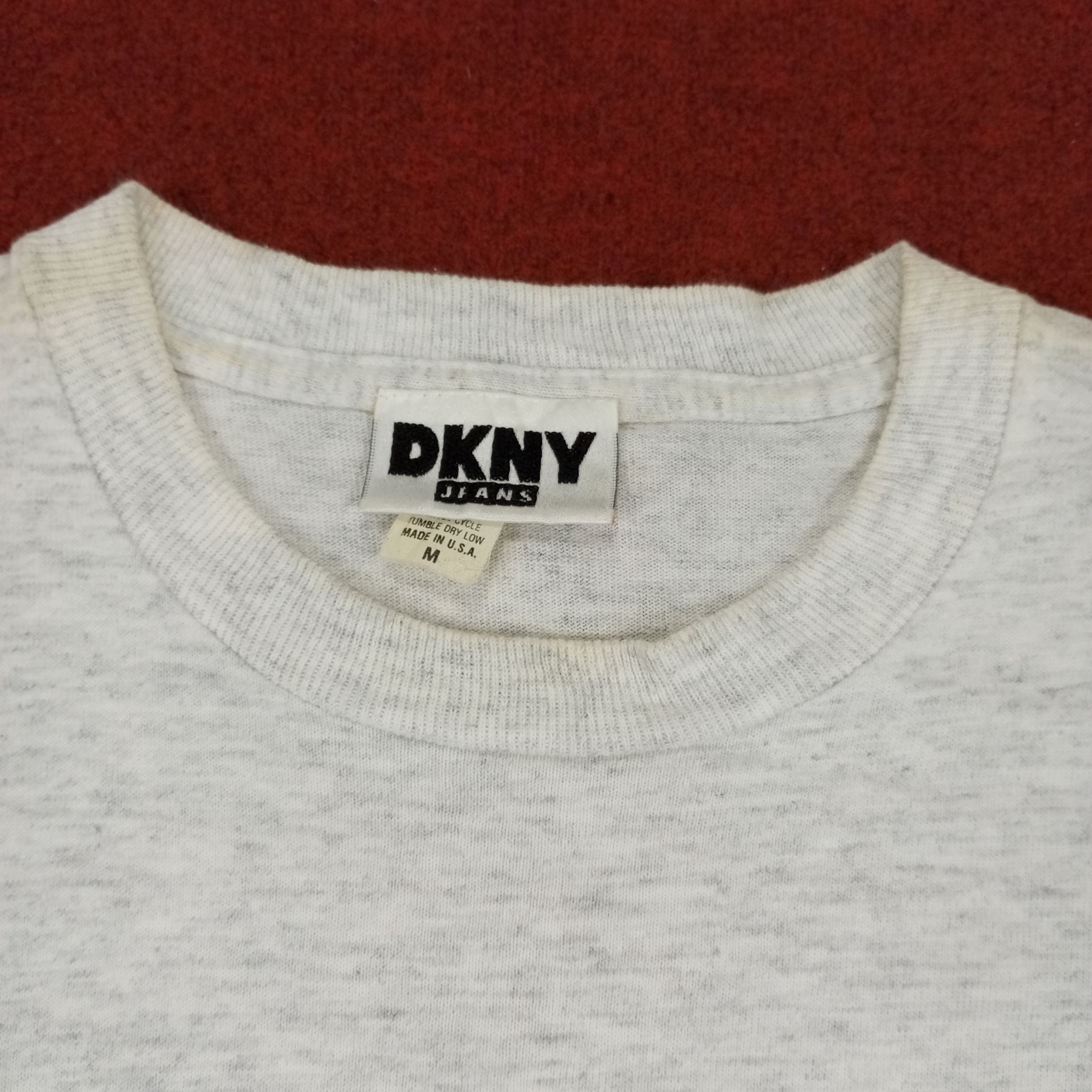 DKNY × Vintage DKNY Streetwear Style Tshirt Size US S / EU 44-46 / 1 - 8 Thumbnail