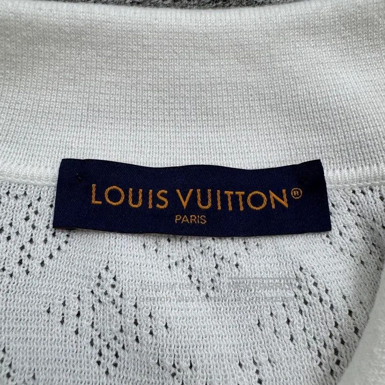 Louis Vuitton Louis Vuitton Cutout presbyopic knit short sleeves Size US L / EU 52-54 / 3 - 2 Thumbnail