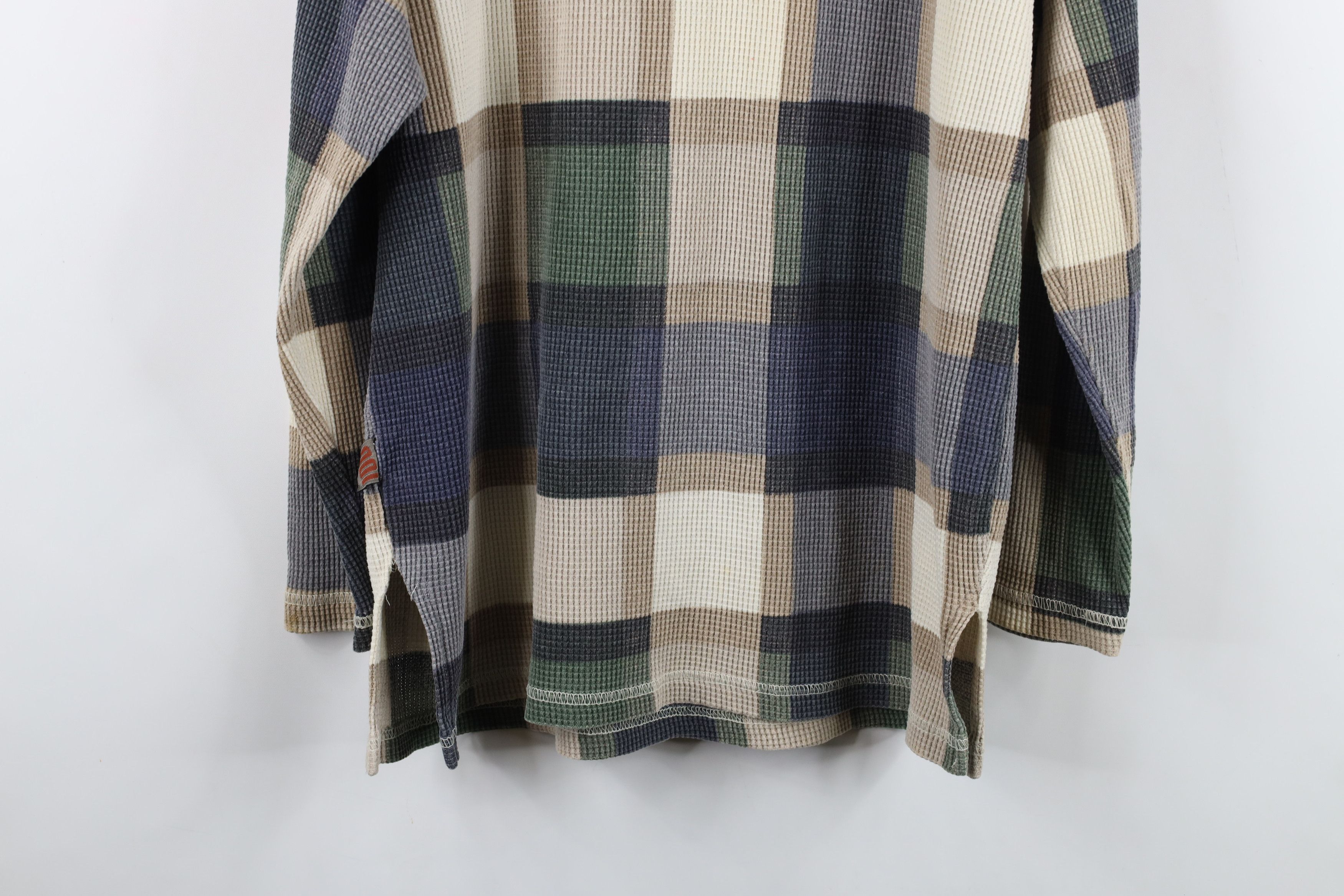 Vintage Vintage 90s IOU Waffle Knit Long Sleeve Henley T-Shirt USA Size US M / EU 48-50 / 2 - 15 Thumbnail