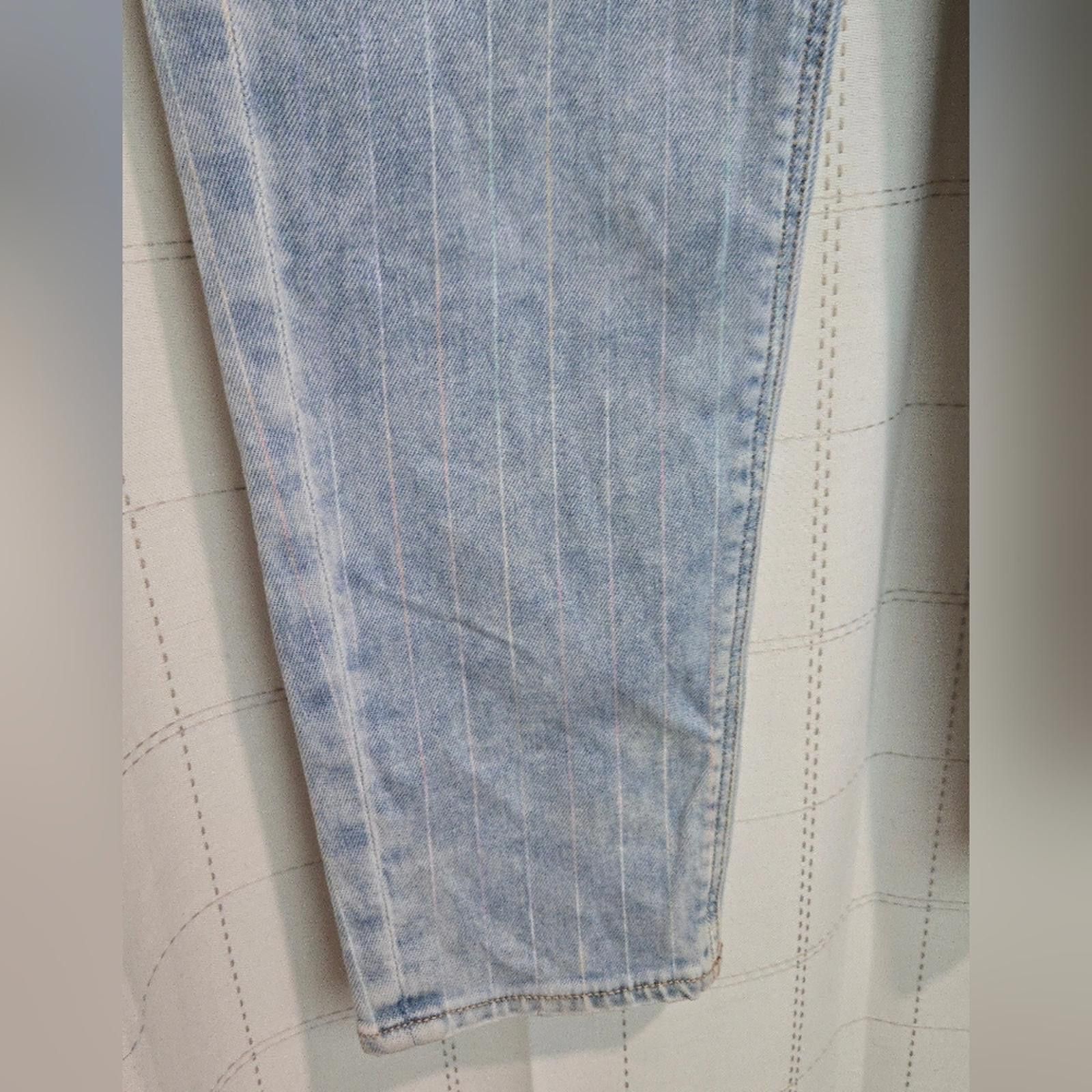 American Eagle Outfitters American Eagle Mom Jean Size 26" / US 2 / IT 38 - 3 Thumbnail