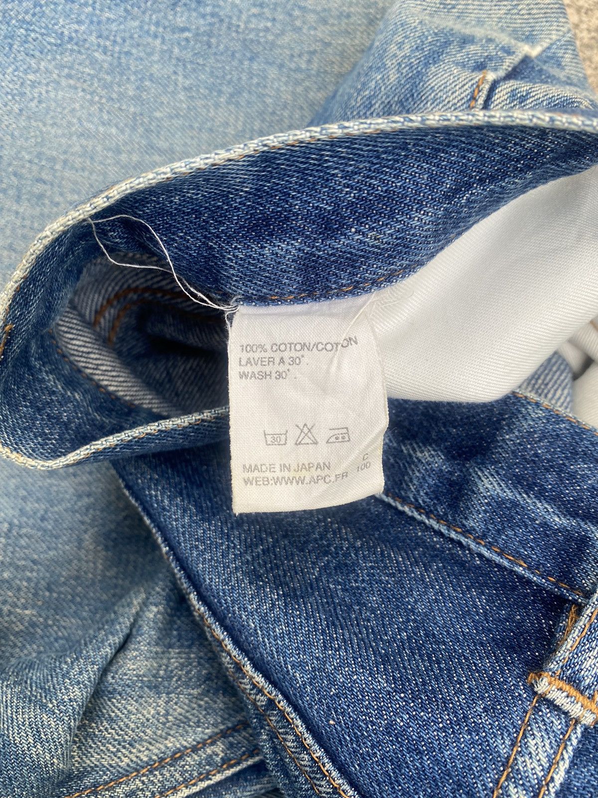 A.P.C. × Designer × Le Grande Bleu (L.G.B.) A.P.C Distressed Faded Selvedge Denim Jeans Size US 29 - 23 Thumbnail