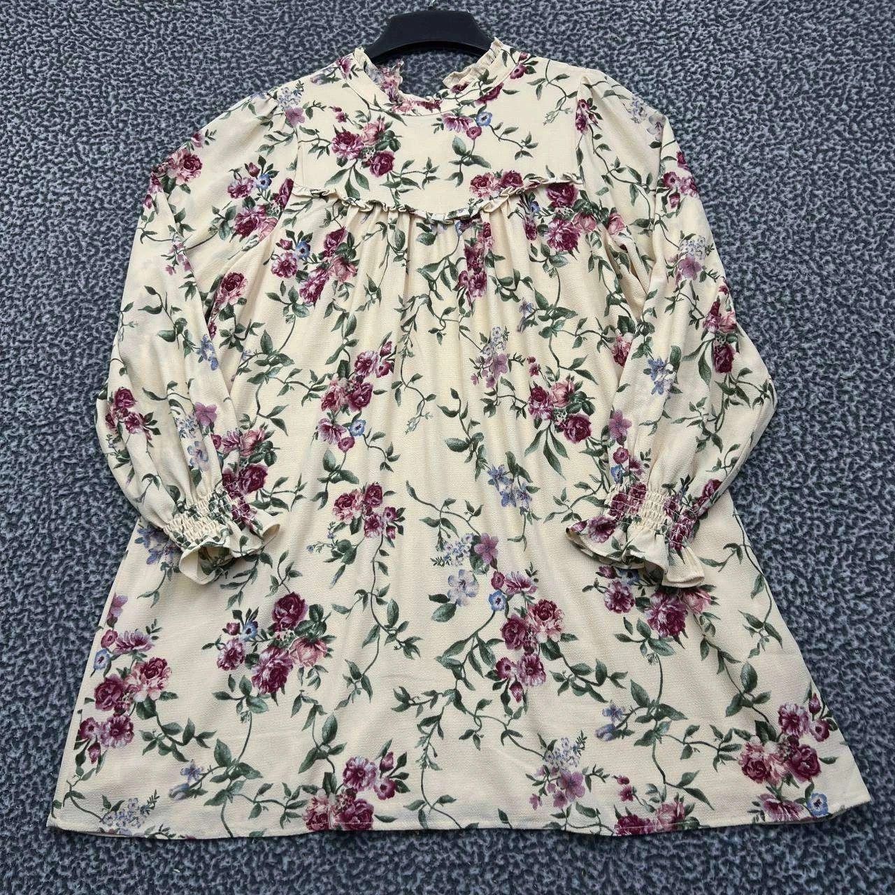 Forever 21 Forever 21 Babydoll Shift Dress Women M Cream Floral Print Size M / US 6-8 / IT 42-44 - 1 Thumbnail