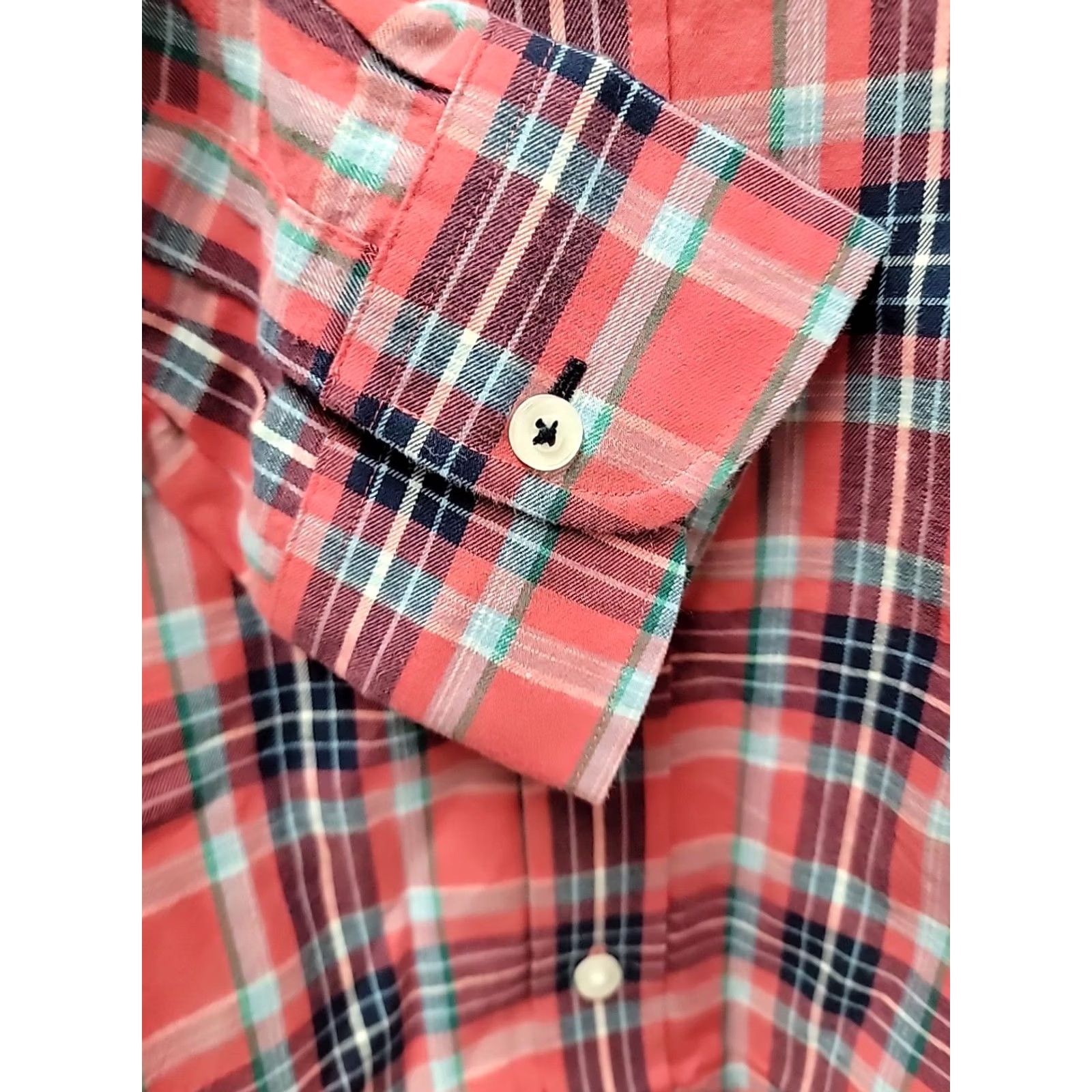 UNTUCKit VINTAGE is not applicable here. Size US M / EU 48-50 / 2 - 3 Thumbnail