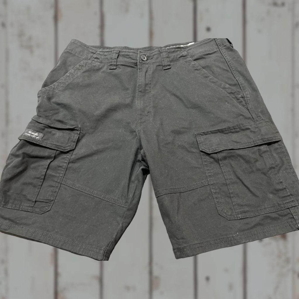 Wrangler WRANGLER Relaxed Cargo Hiking Shorts Size 34 Black Mens Size US 34 / EU 50 - 1 Thumbnail