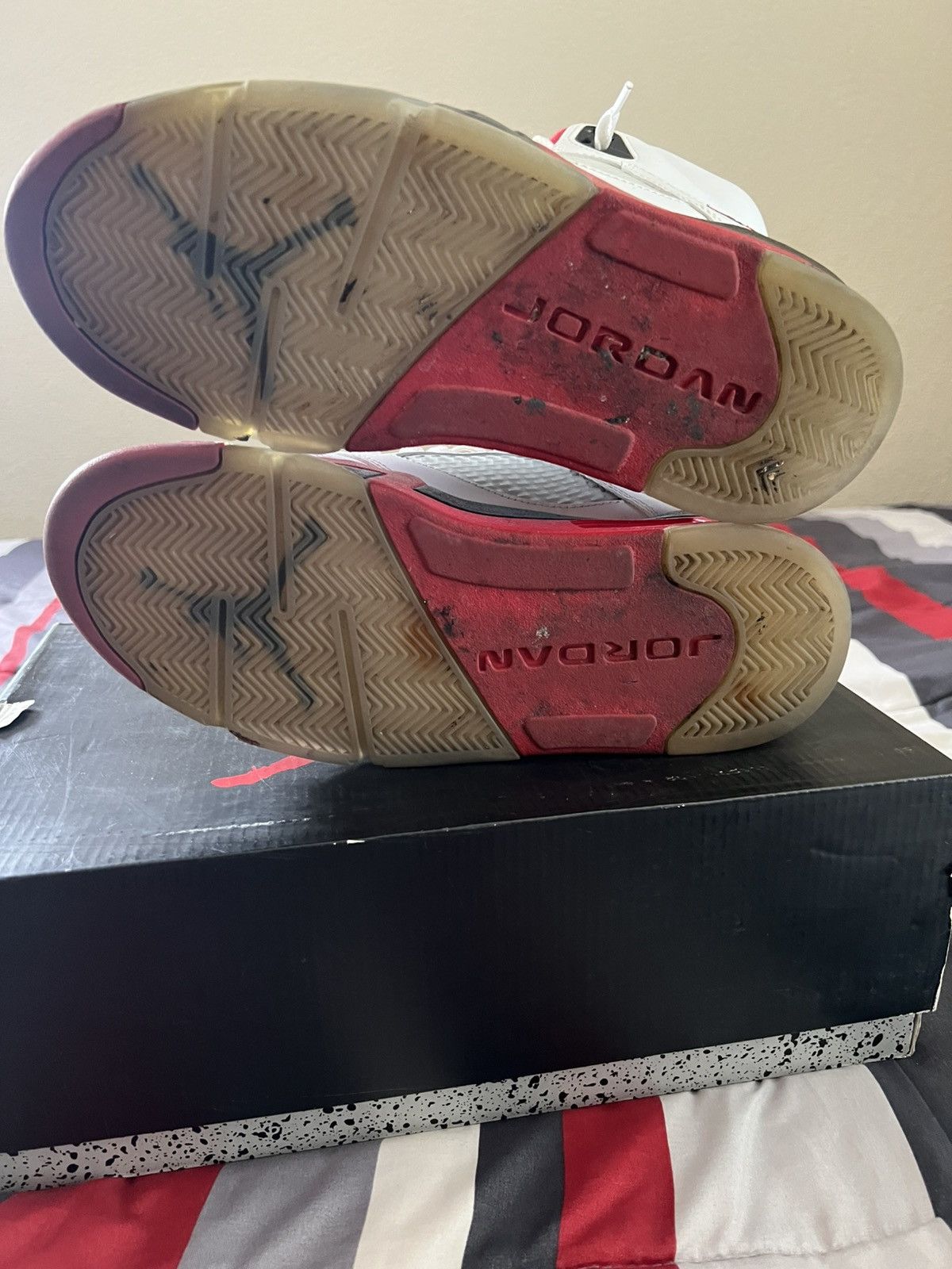 Jordan Brand Air Jordan Retro 5 (Fire Red) Size US 9 / EU 42 - 6 Thumbnail