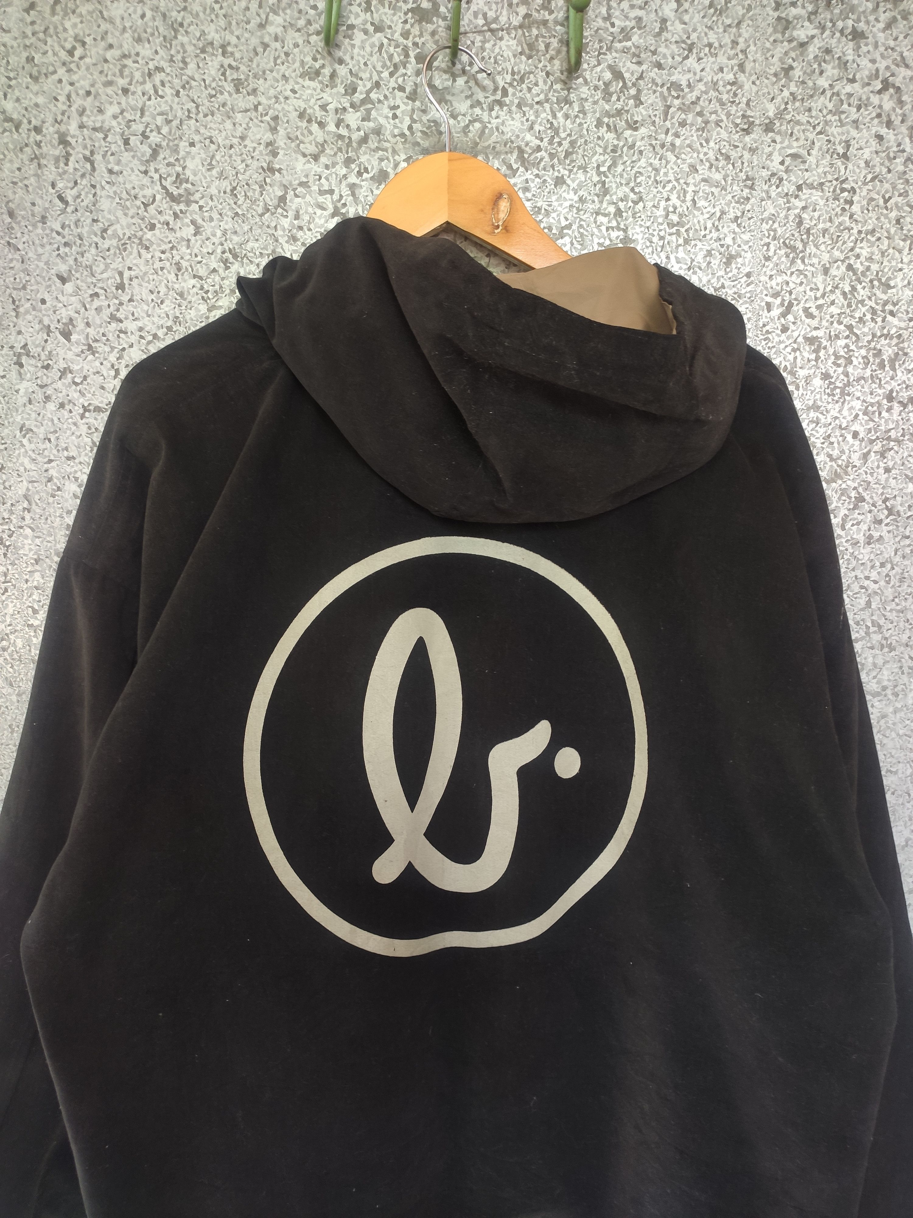 agnes b. 🔥 Vintage Agnes B jacket zipper hoodies big logo oversized Size US L / EU 52-54 / 3 - 3 Thumbnail