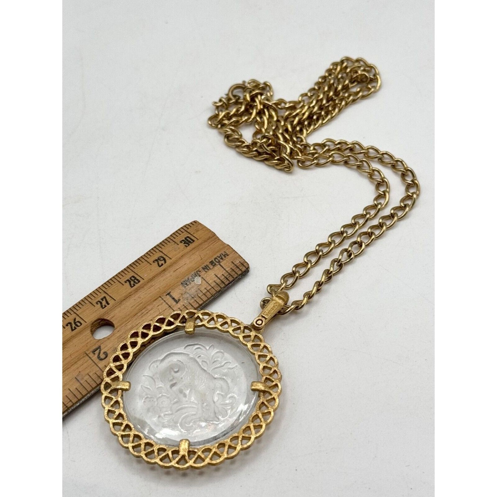 Vintage Vintage Crown Trifari Zodiac Horoscope Intaglio Glass Pendan Size ONE SIZE - 4 Thumbnail