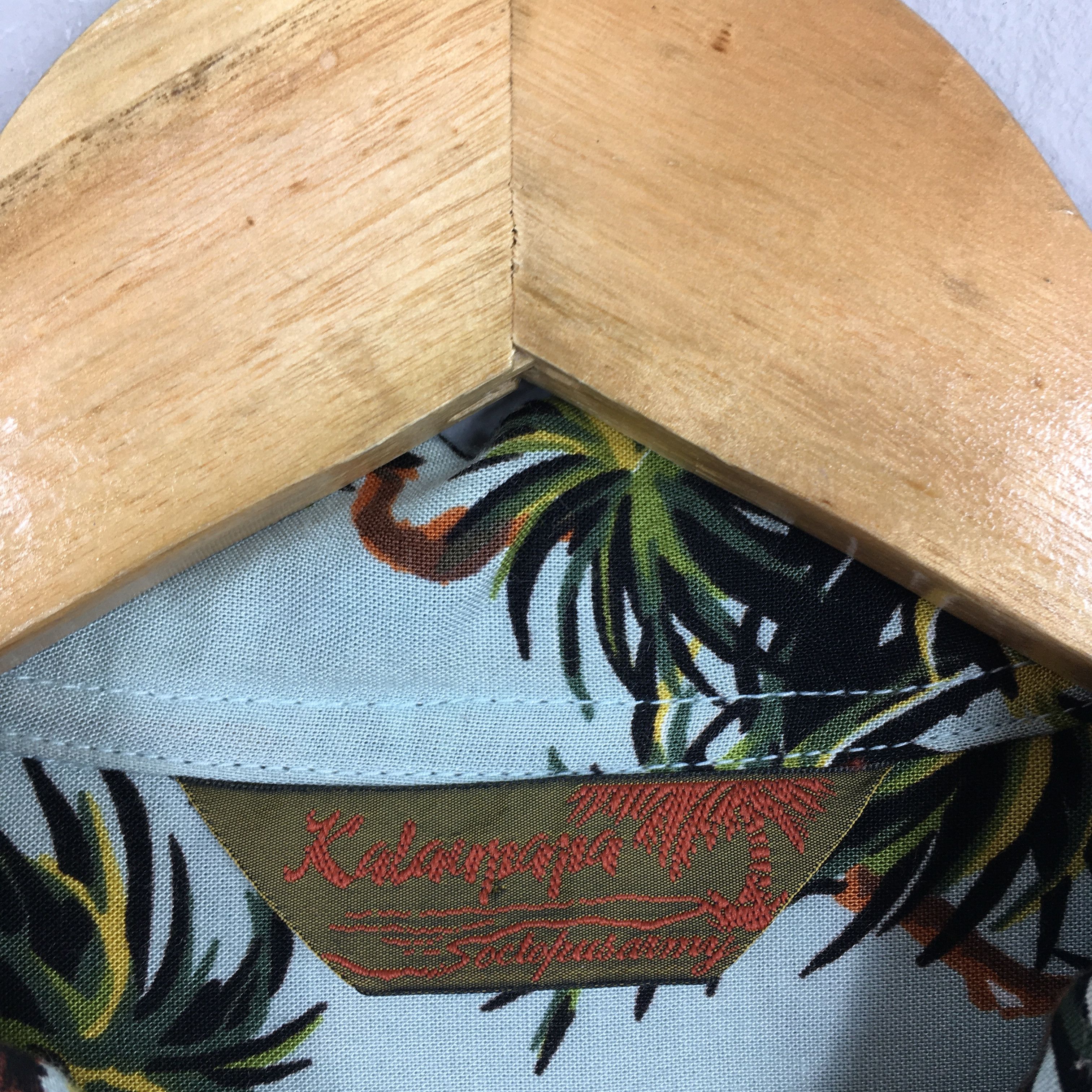 Vintage Vintage 90s Kalaupapa Hawaiian Tropical Butterflies Shirt Size US M / EU 48-50 / 2 - 5 Thumbnail