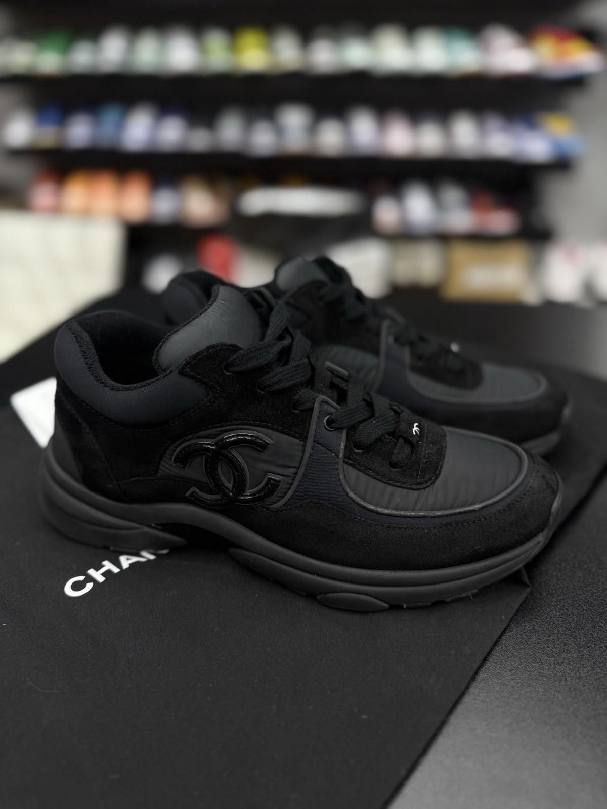 Chanel Size 39EU/9US (W) - Chanel CC Logo Sneaker Black $1300 Size US 9 / IT 39 - 2 Thumbnail